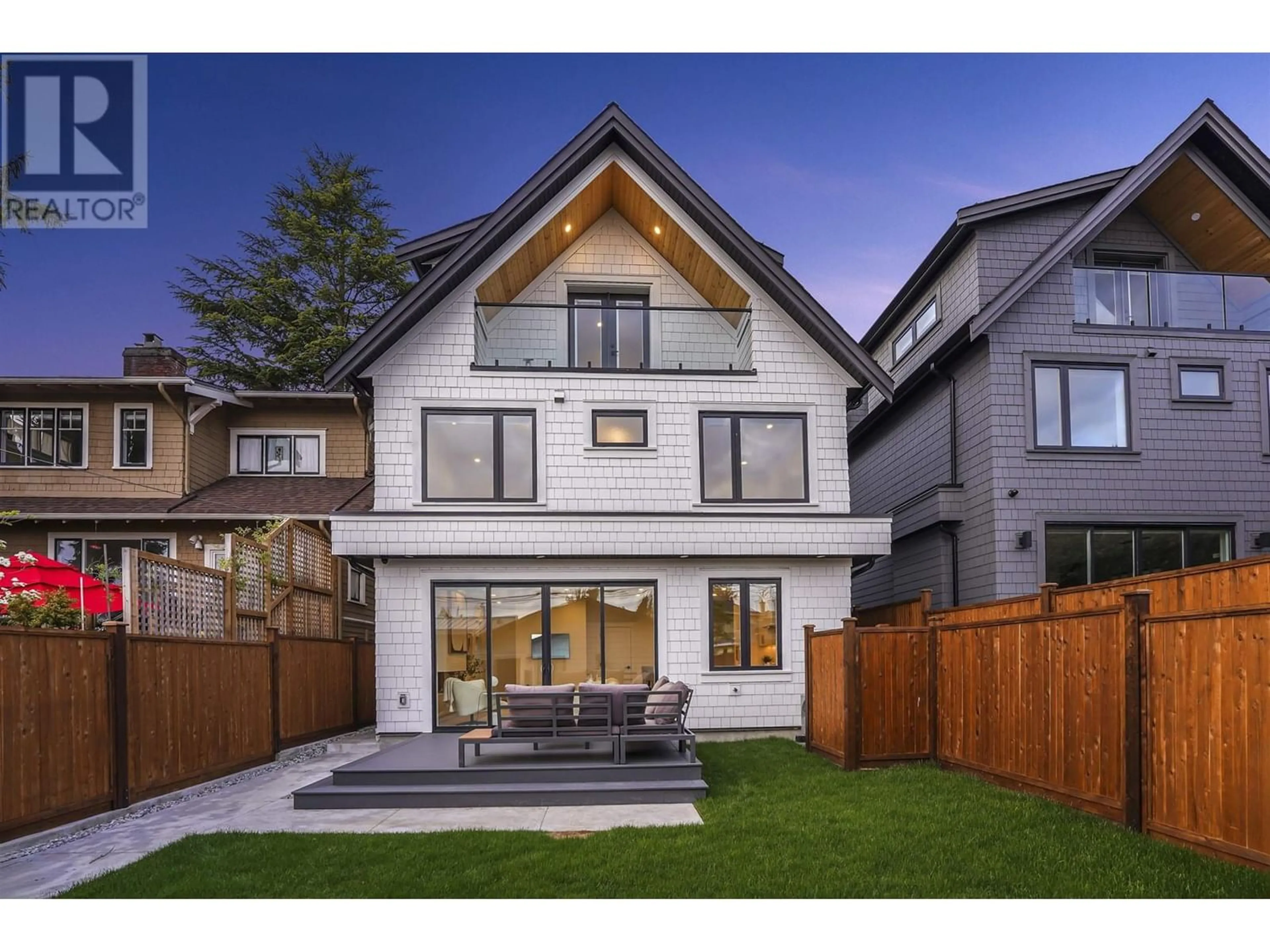 Frontside or backside of a home for 2 2138 W 48TH AVENUE, Vancouver British Columbia V6M2P5