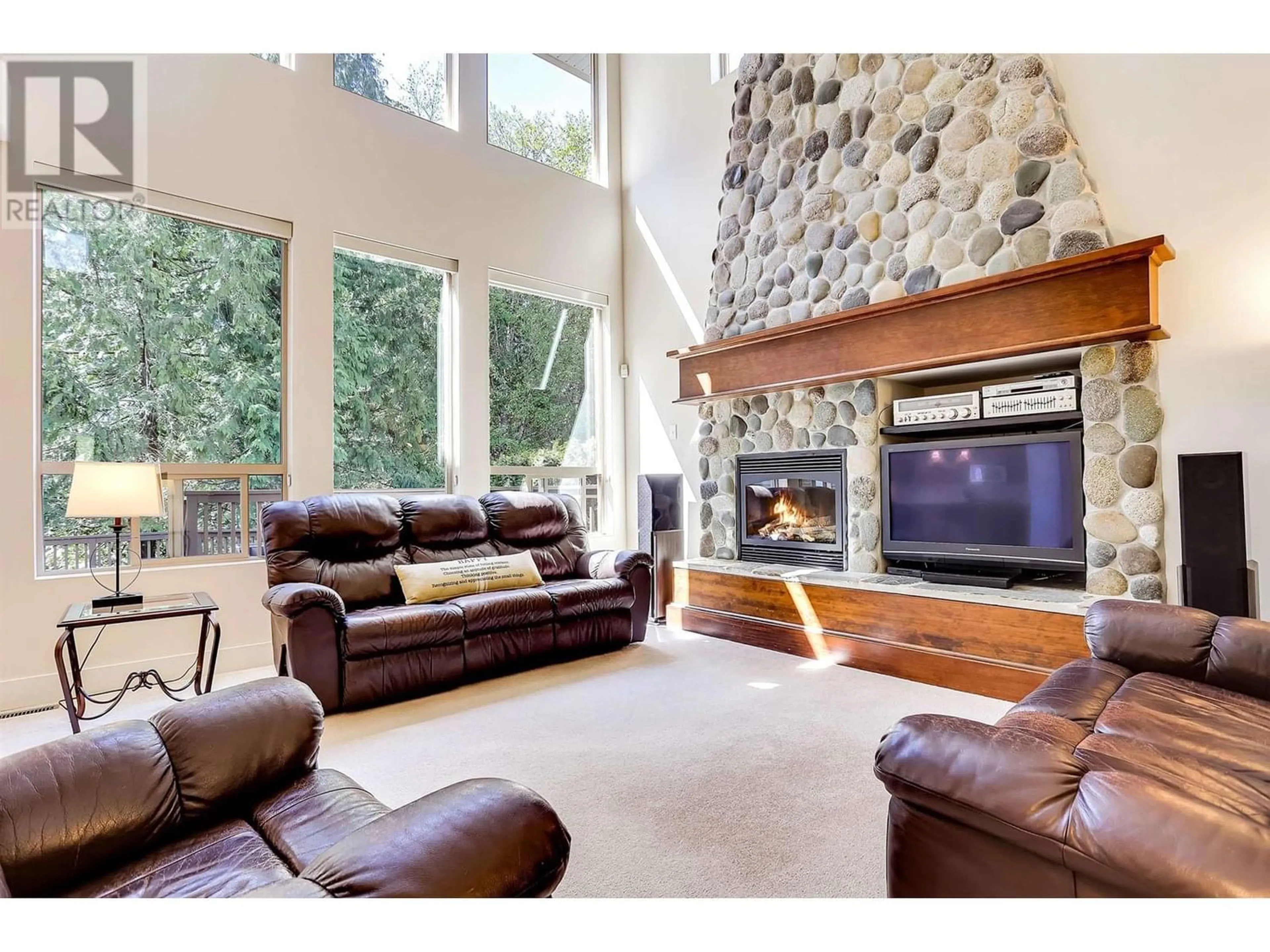 Living room for 24748 KIMOLA DRIVE, Maple Ridge British Columbia V2W0A6