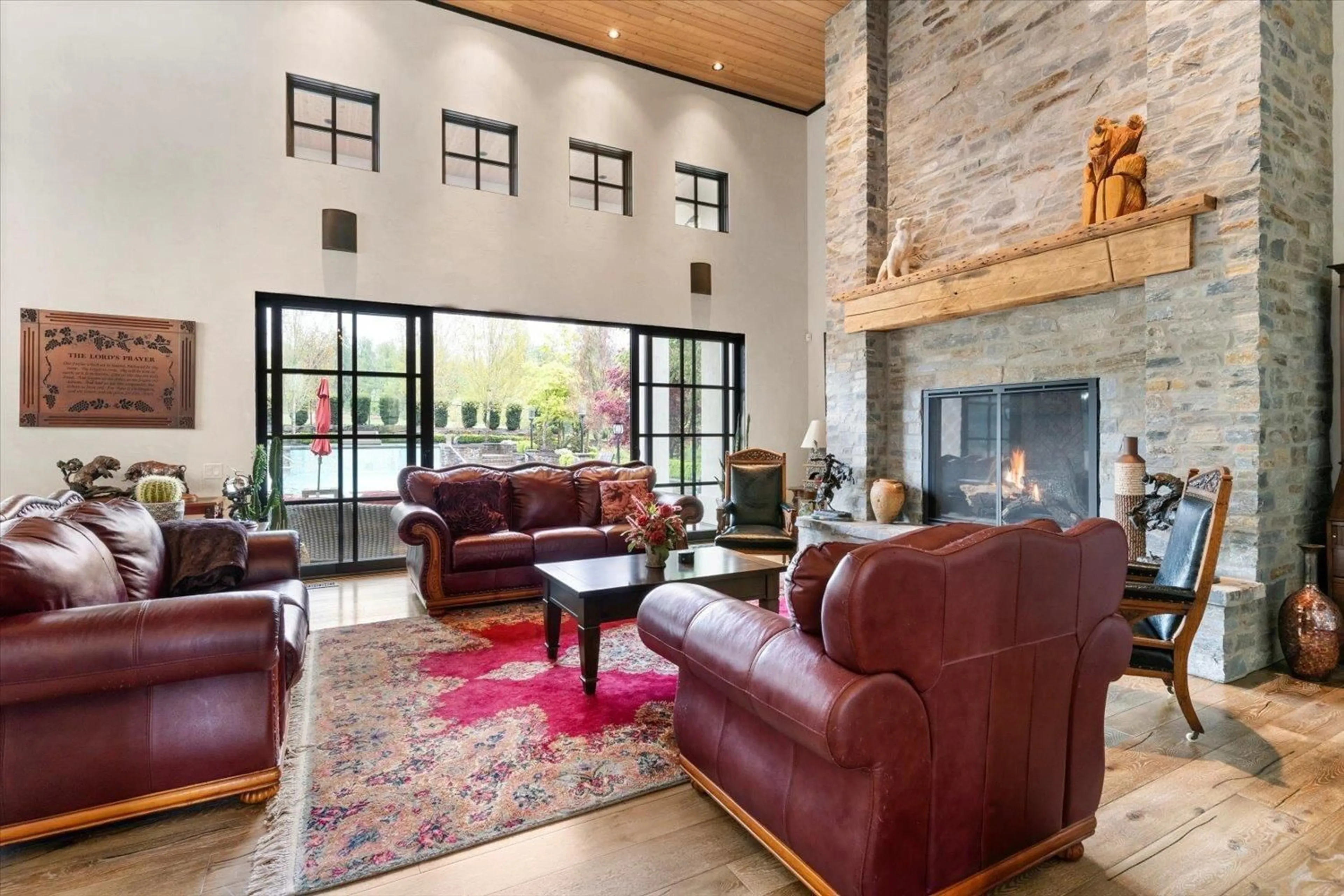 Lobby for 30736 BURGESS, Abbotsford British Columbia V4X2A6