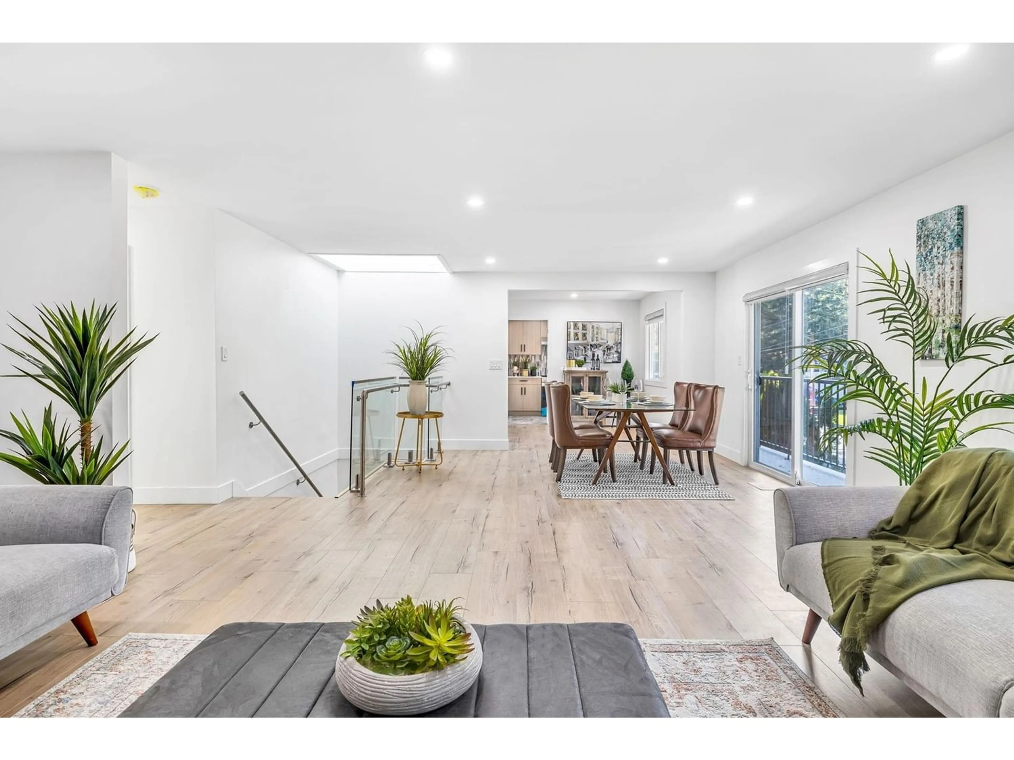 Indoor entryway for 19636 41A AVENUE, Langley British Columbia V3A2Z6