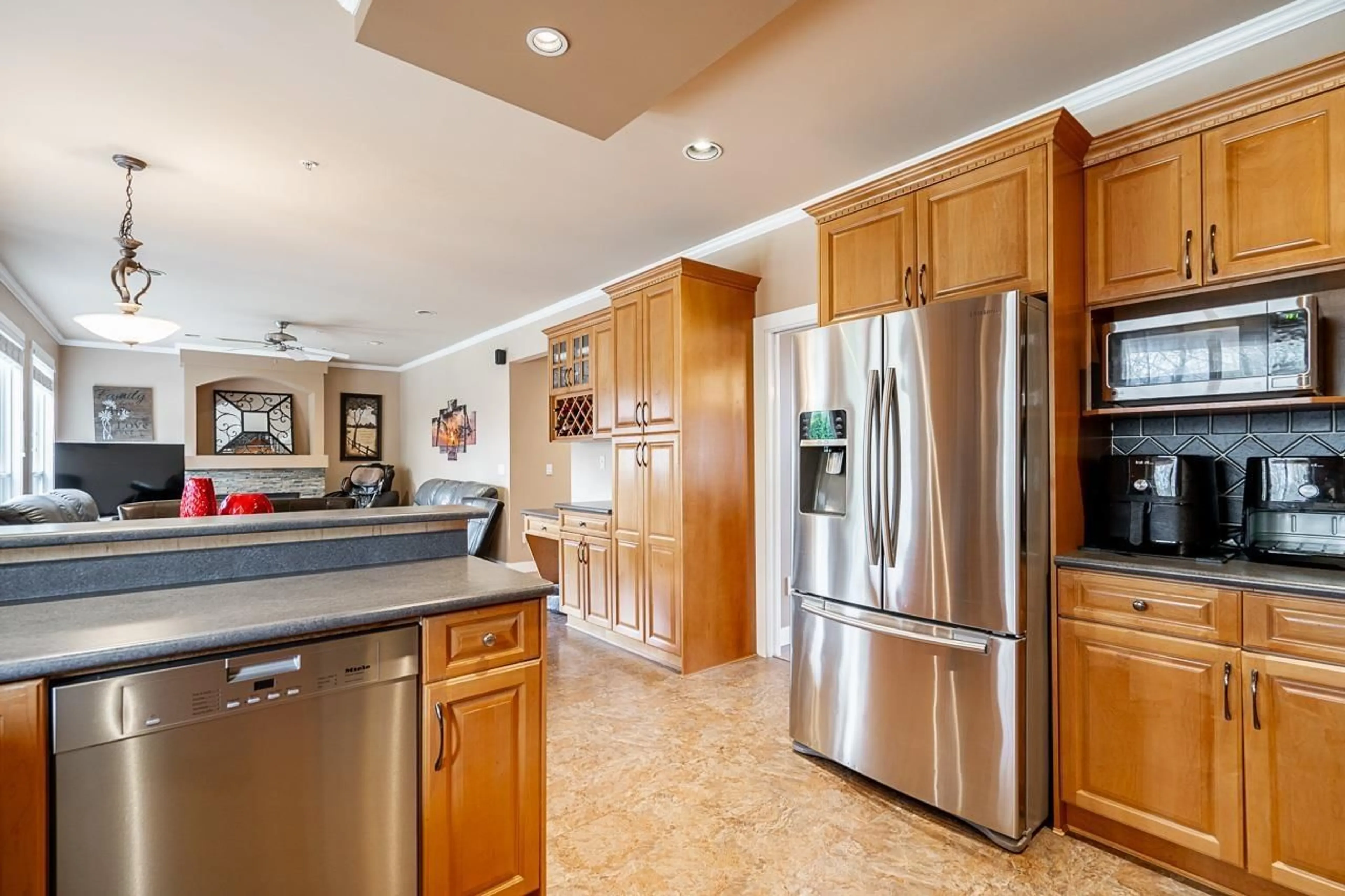 Kitchen for 6866 184A STREET, Surrey British Columbia V3S9H9