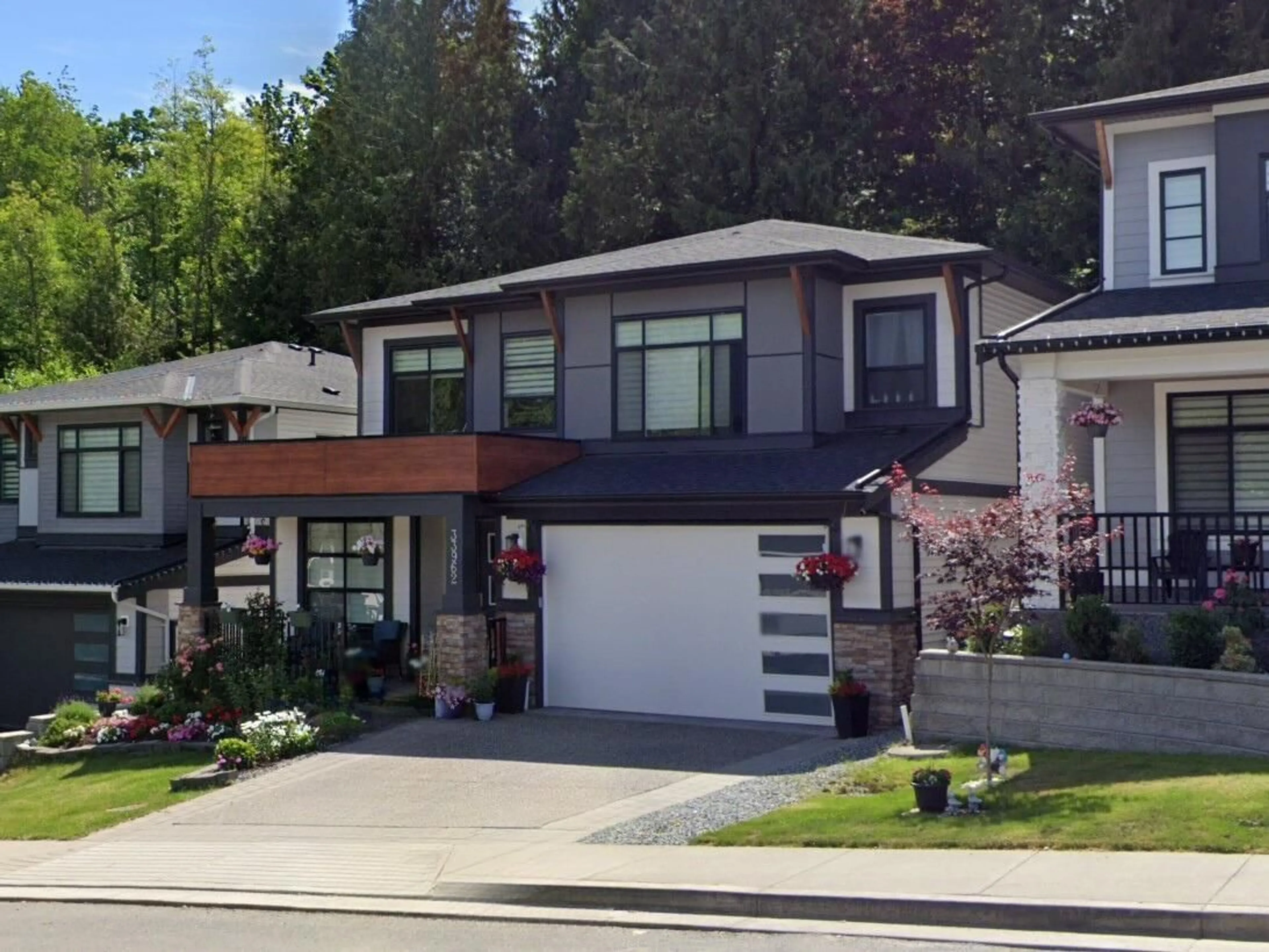 Frontside or backside of a home for 33962 TOOLEY PLACE, Mission British Columbia V2V0G5