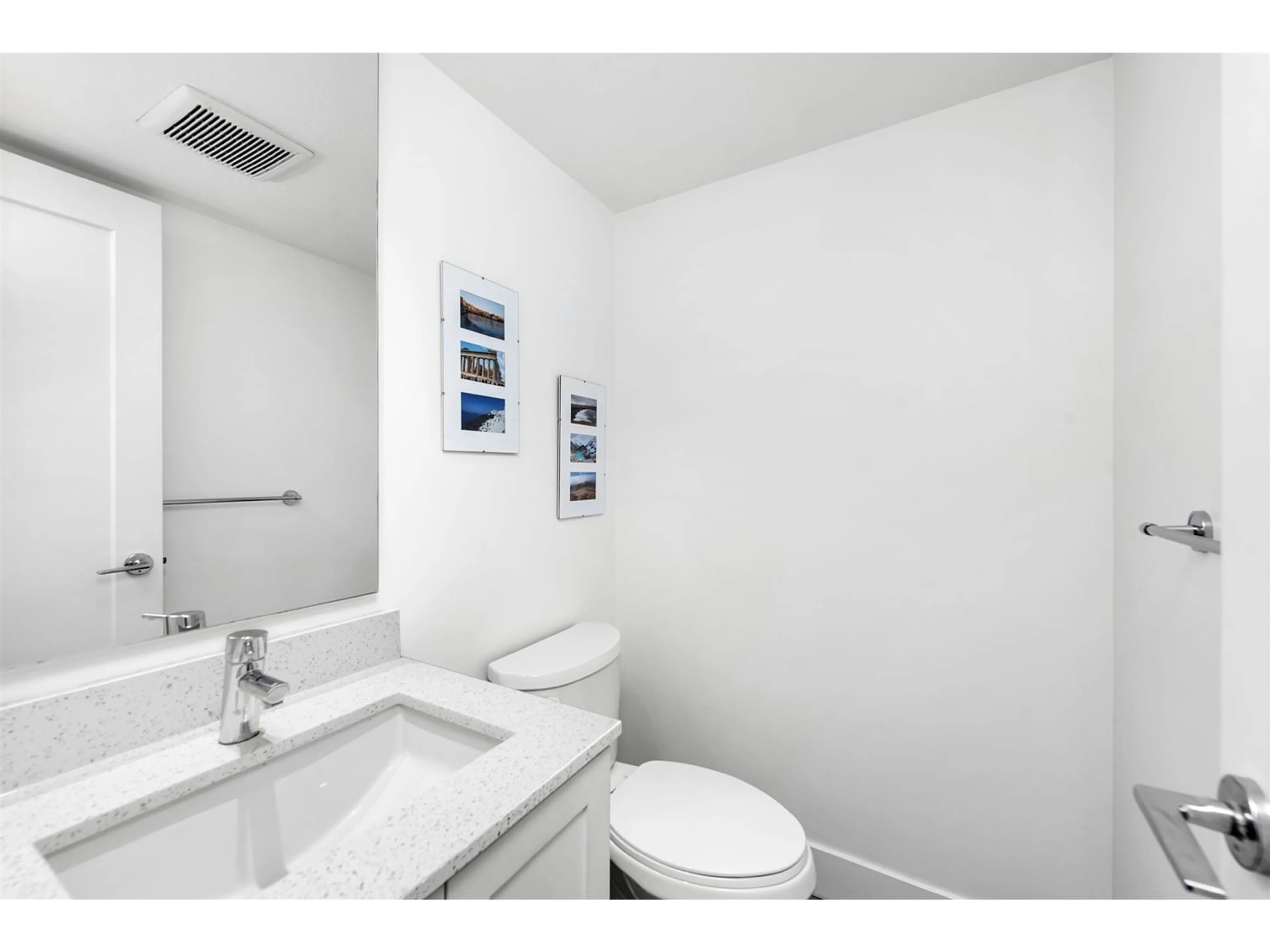 Standard bathroom for 45 15775 MOUNTAIN VIEW DRIVE, Surrey British Columbia V3Z0W7