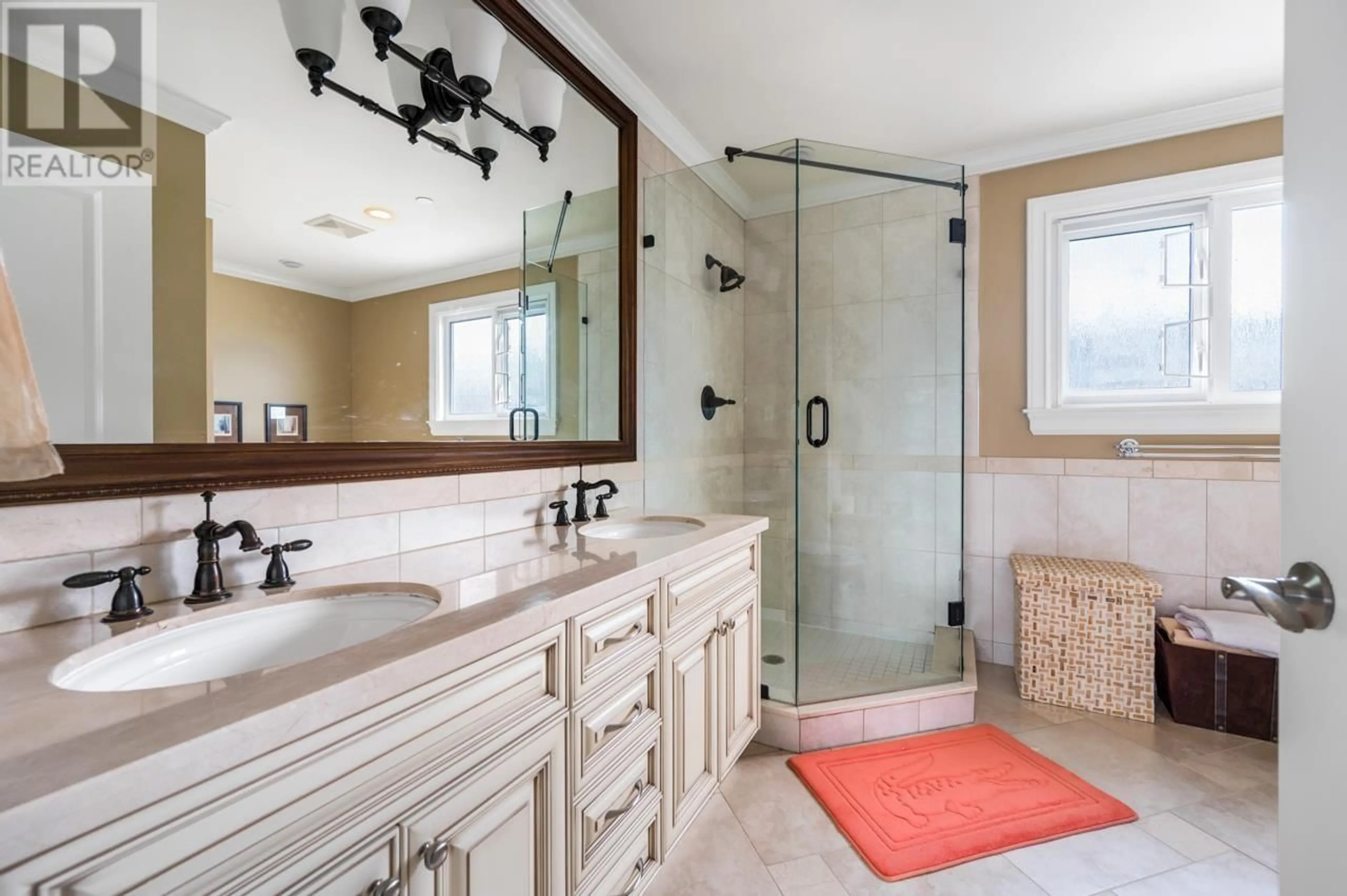 Bathroom for 7788 THORNHILL DRIVE, Vancouver British Columbia V5P3T5