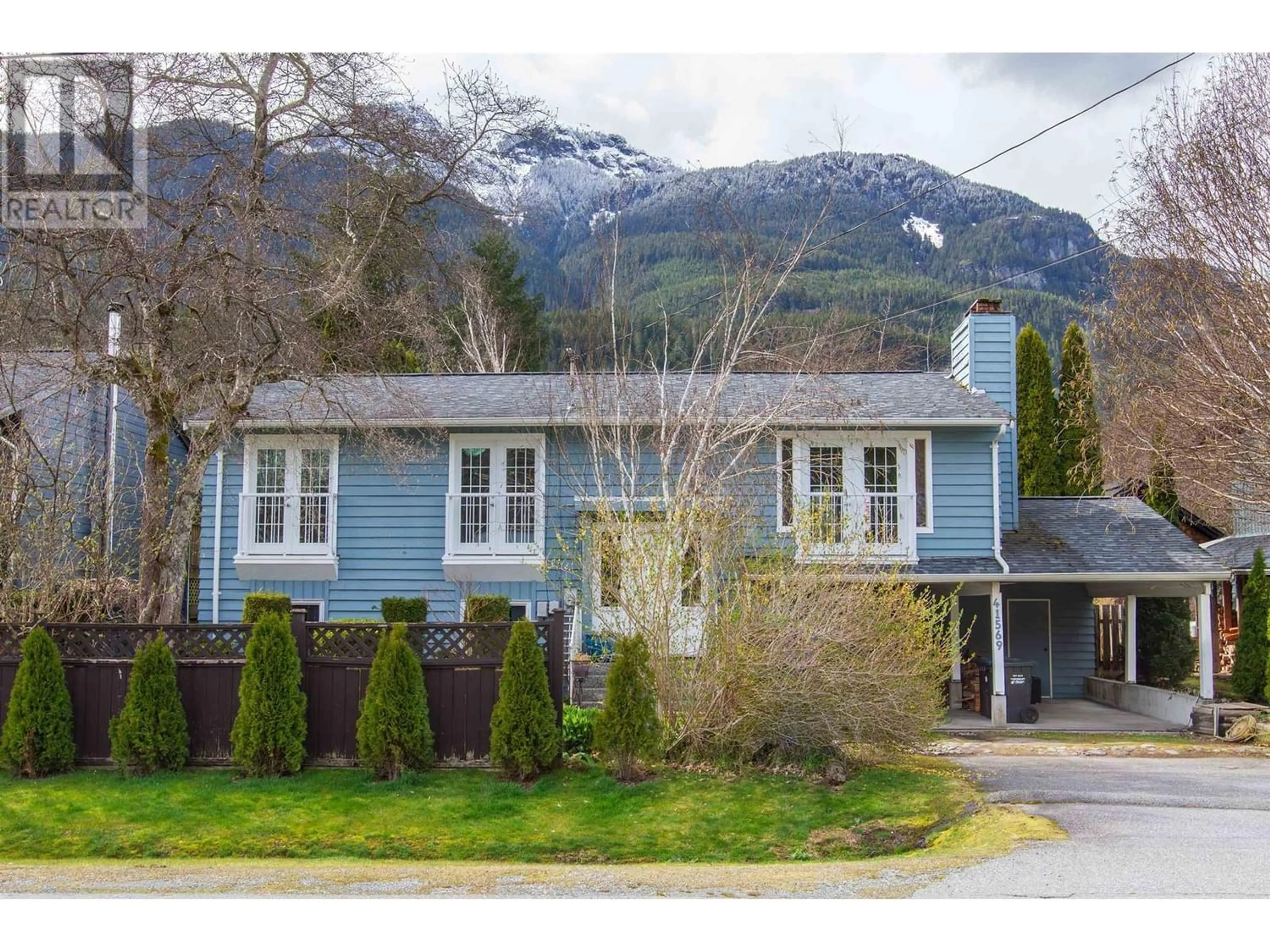 Frontside or backside of a home for 41569 ROD ROAD, Brackendale British Columbia V0N1H0
