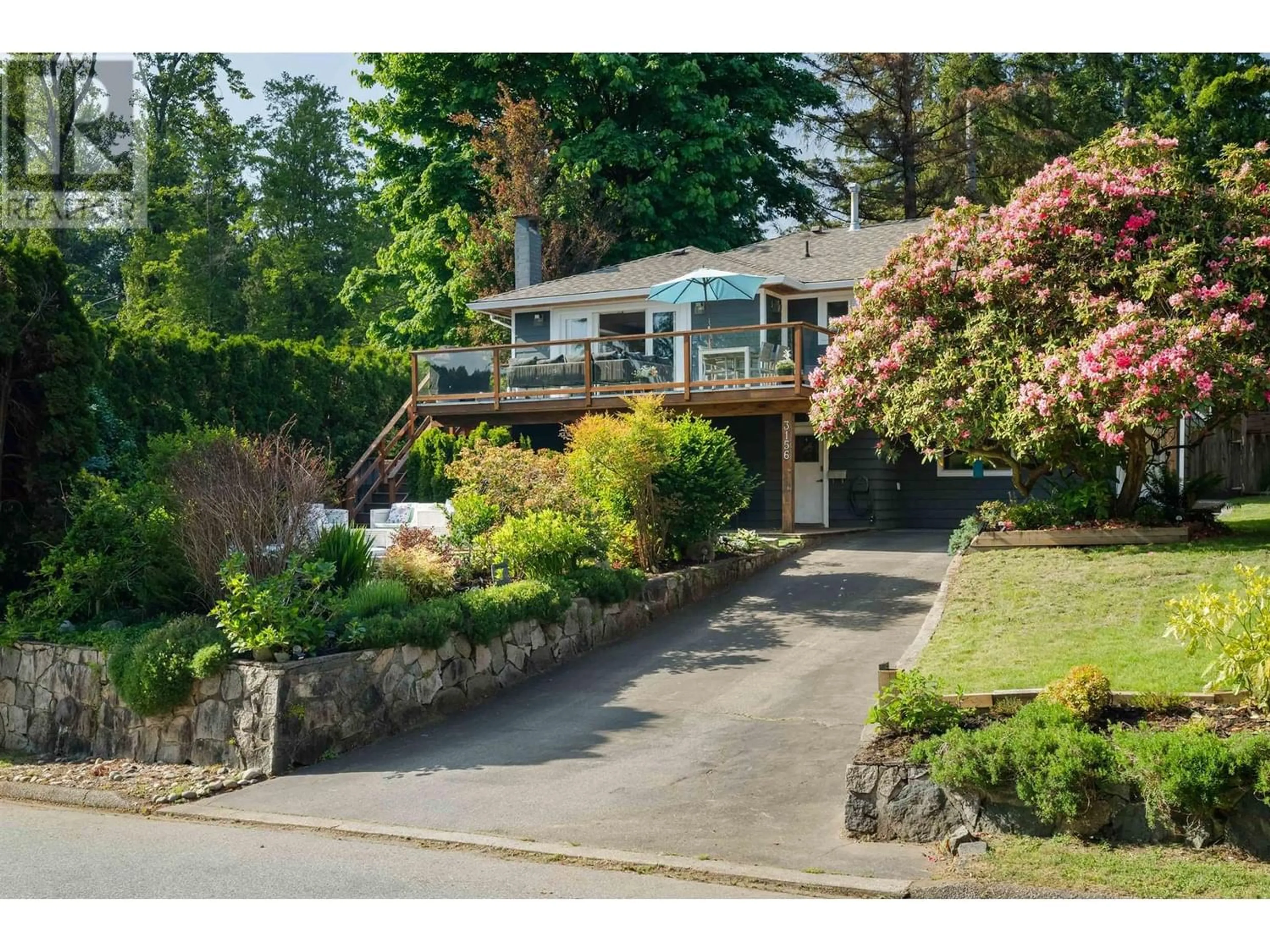 Frontside or backside of a home for 3156 STRATHAVEN LANE, North Vancouver British Columbia V7H1G2