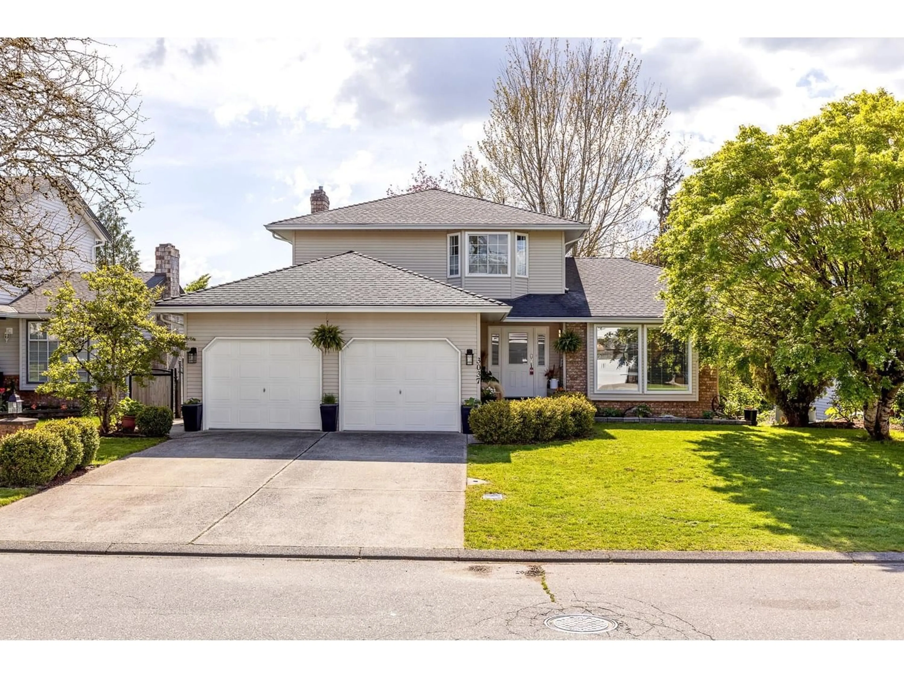 Frontside or backside of a home for 3037 GLENDALE PLACE, Abbotsford British Columbia V2S7H1