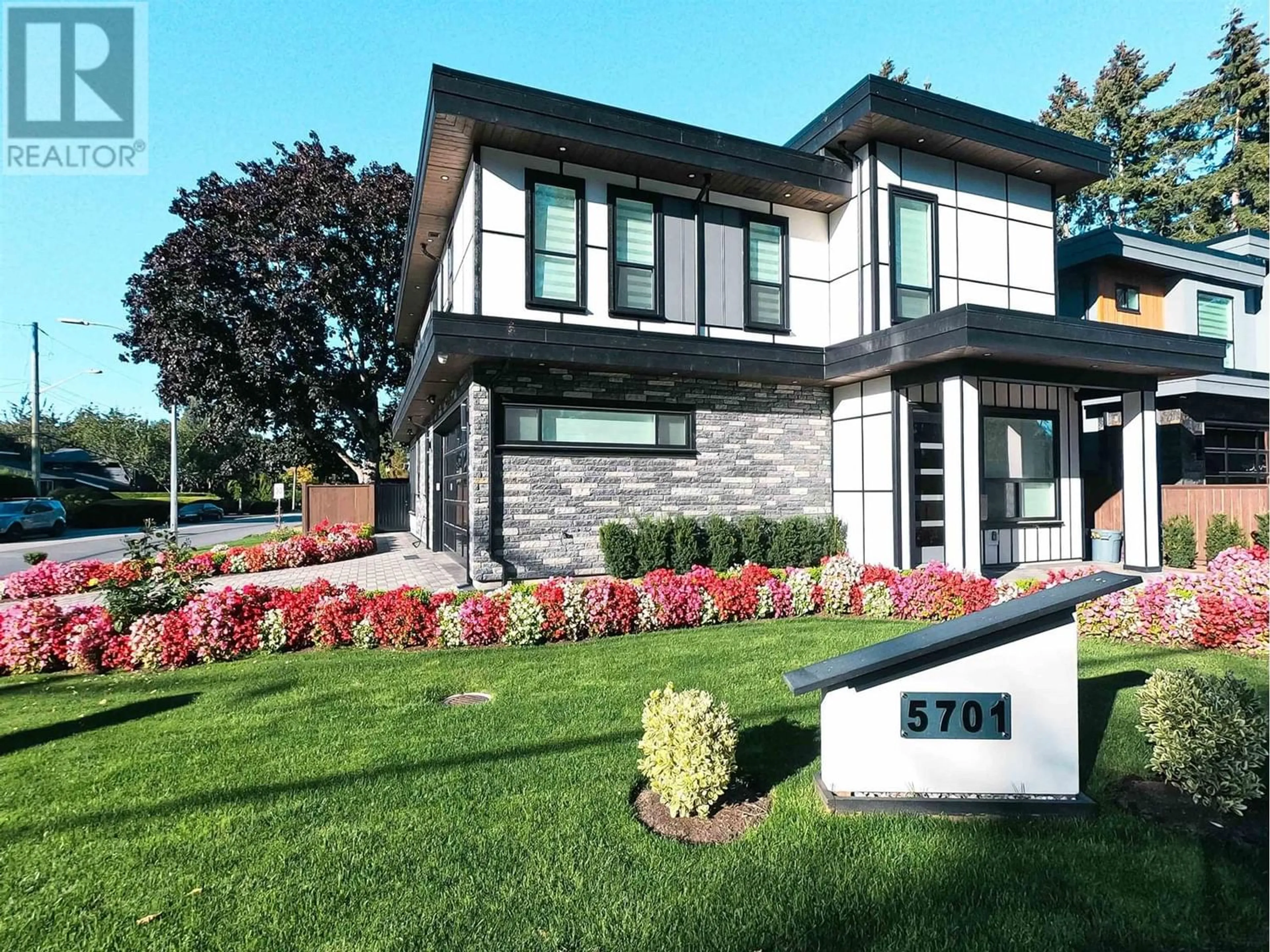 Home with brick exterior material for 5701 16 AVENUE, Tsawwassen British Columbia V4L1G8