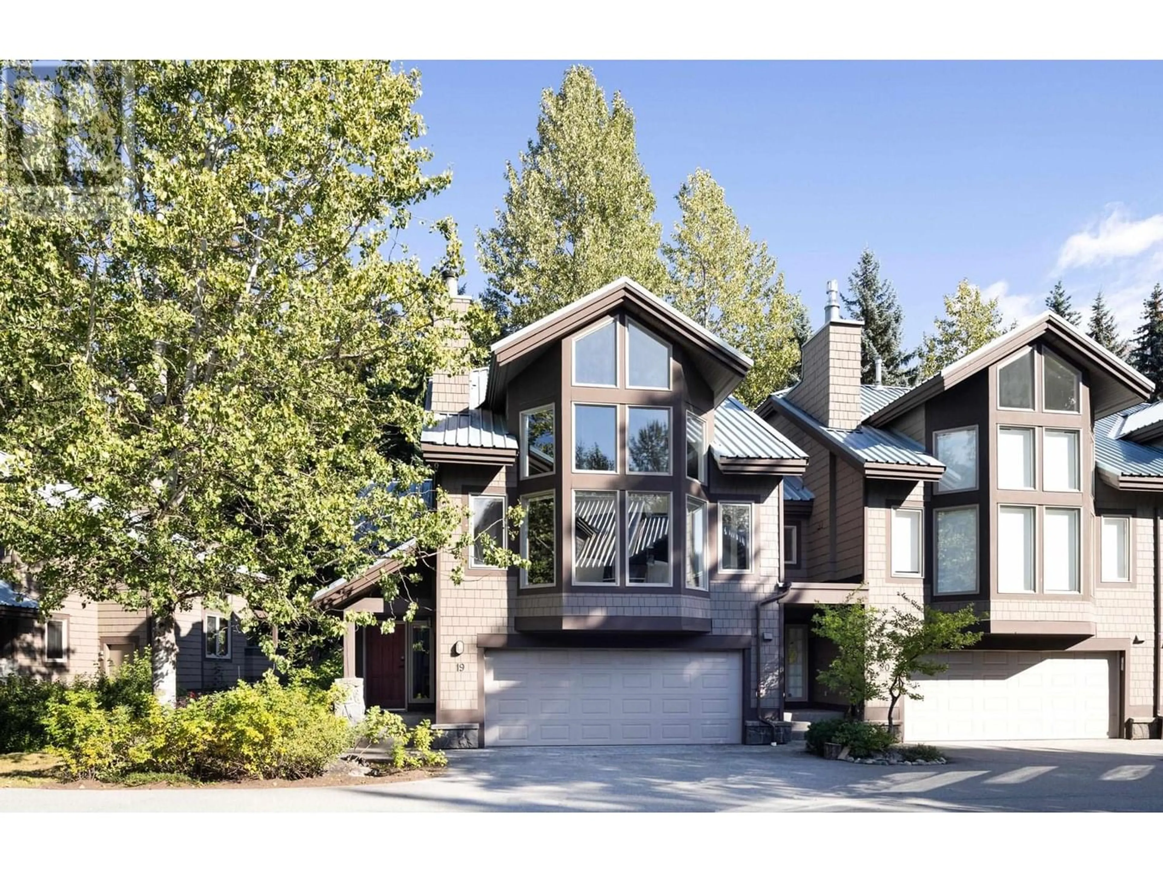 Frontside or backside of a home for 19 2200 TAYLOR WAY, Whistler British Columbia V0N1B2