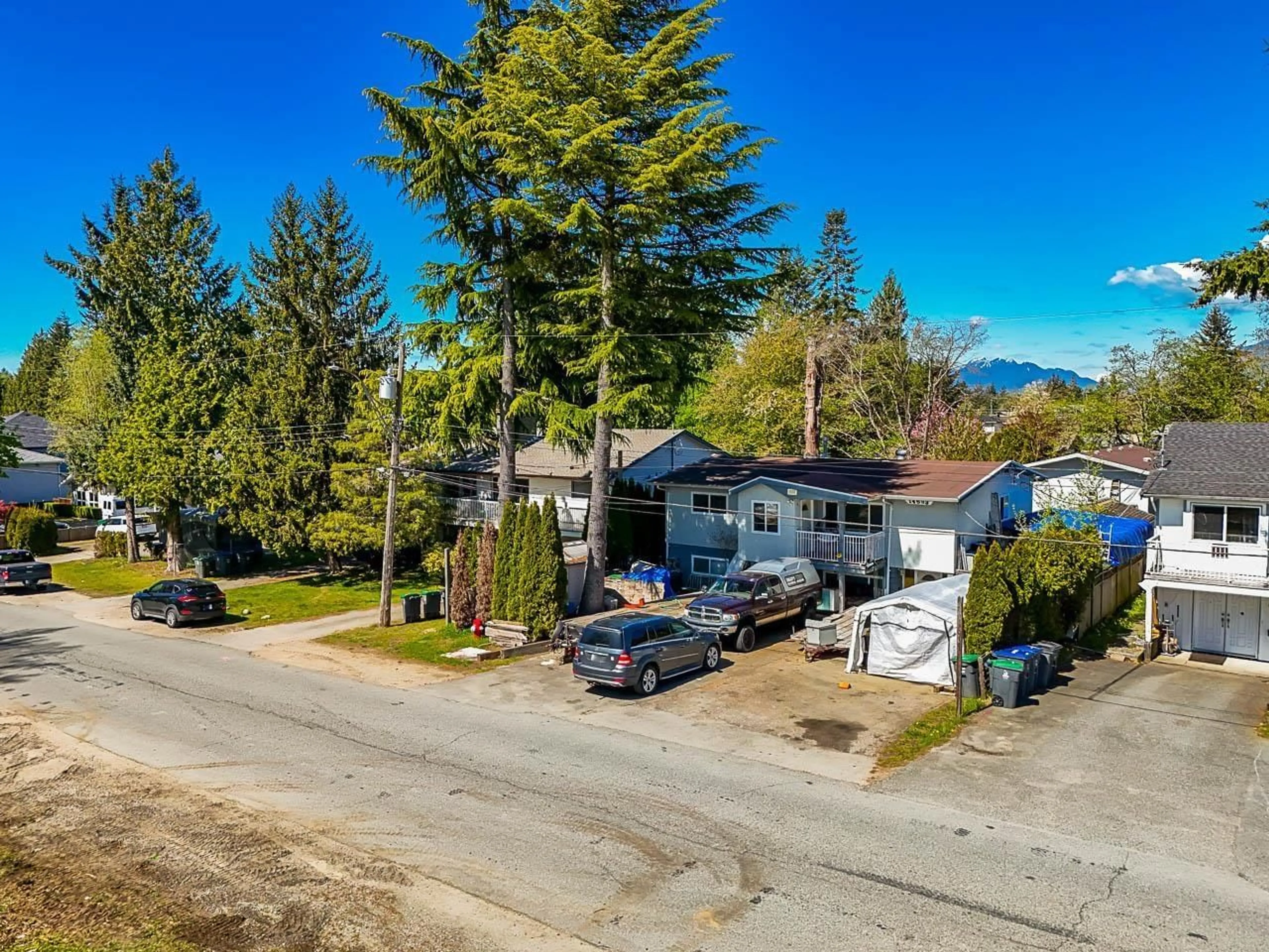 Frontside or backside of a home for 14593 105A AVENUE, Surrey British Columbia V3R1S2