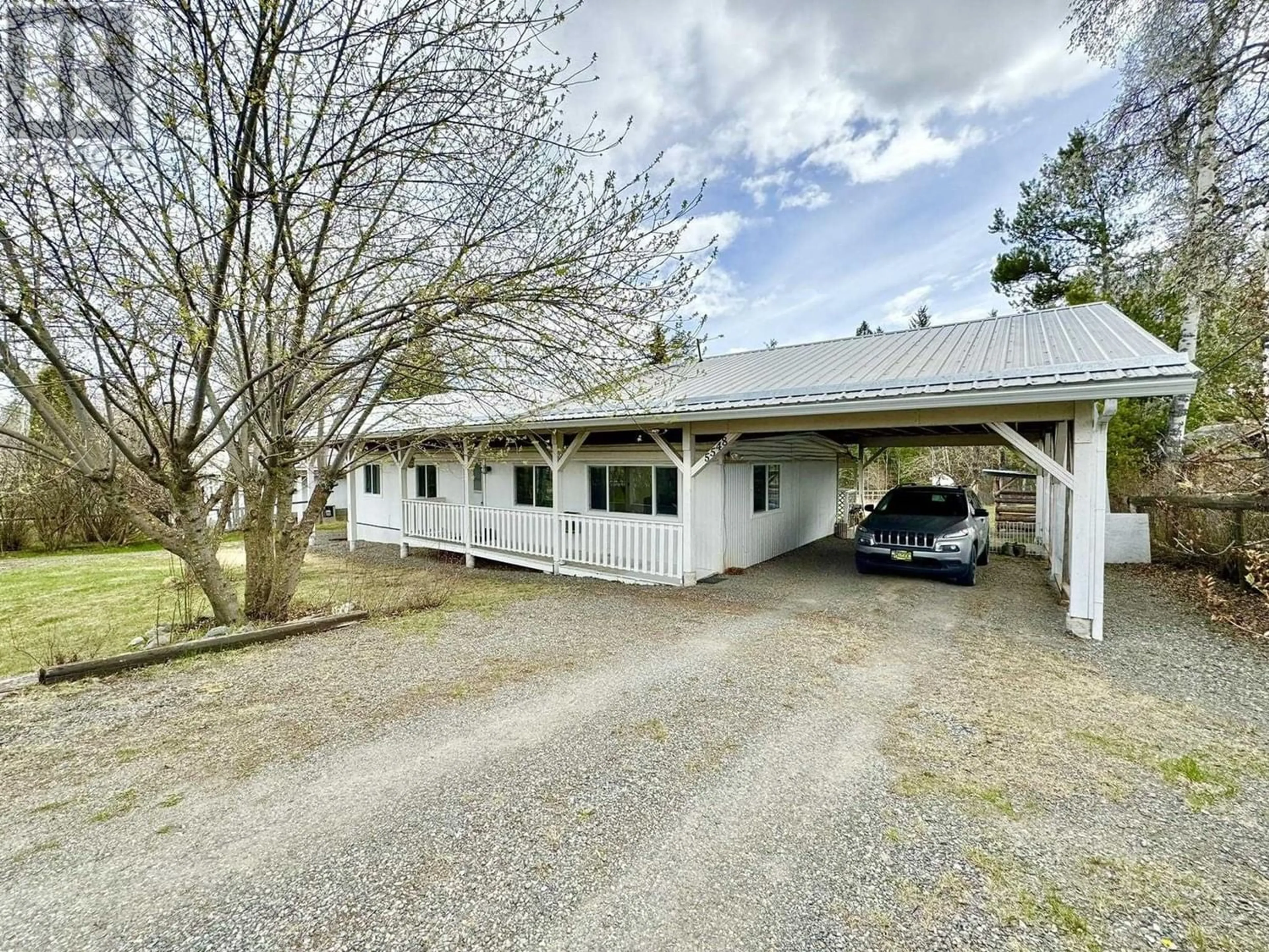 Outside view for 5548 PARK DRIVE, 103 Mile House British Columbia V0K2E1