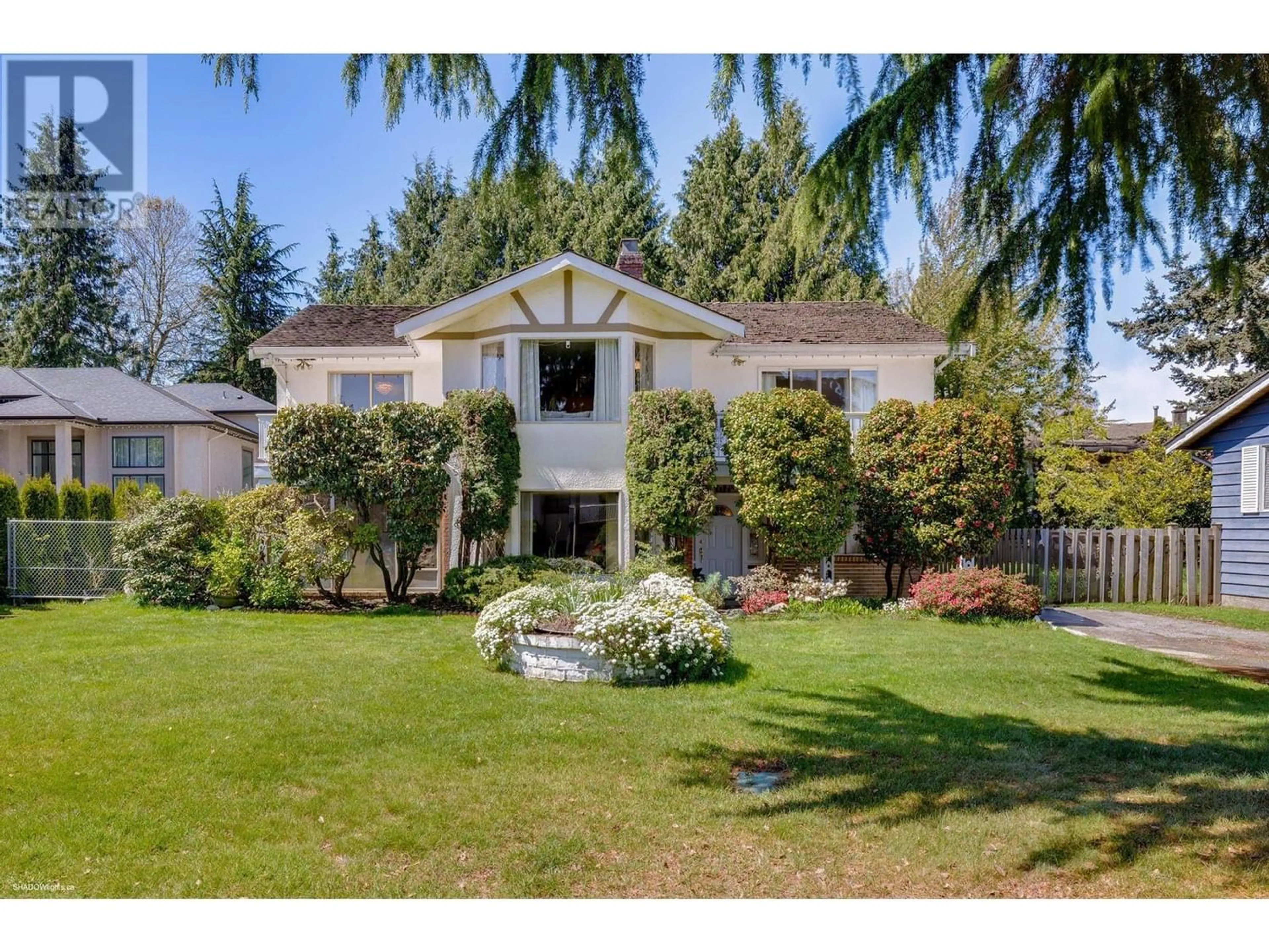 Frontside or backside of a home for 3731 BARGEN DRIVE, Richmond British Columbia V6X2R7