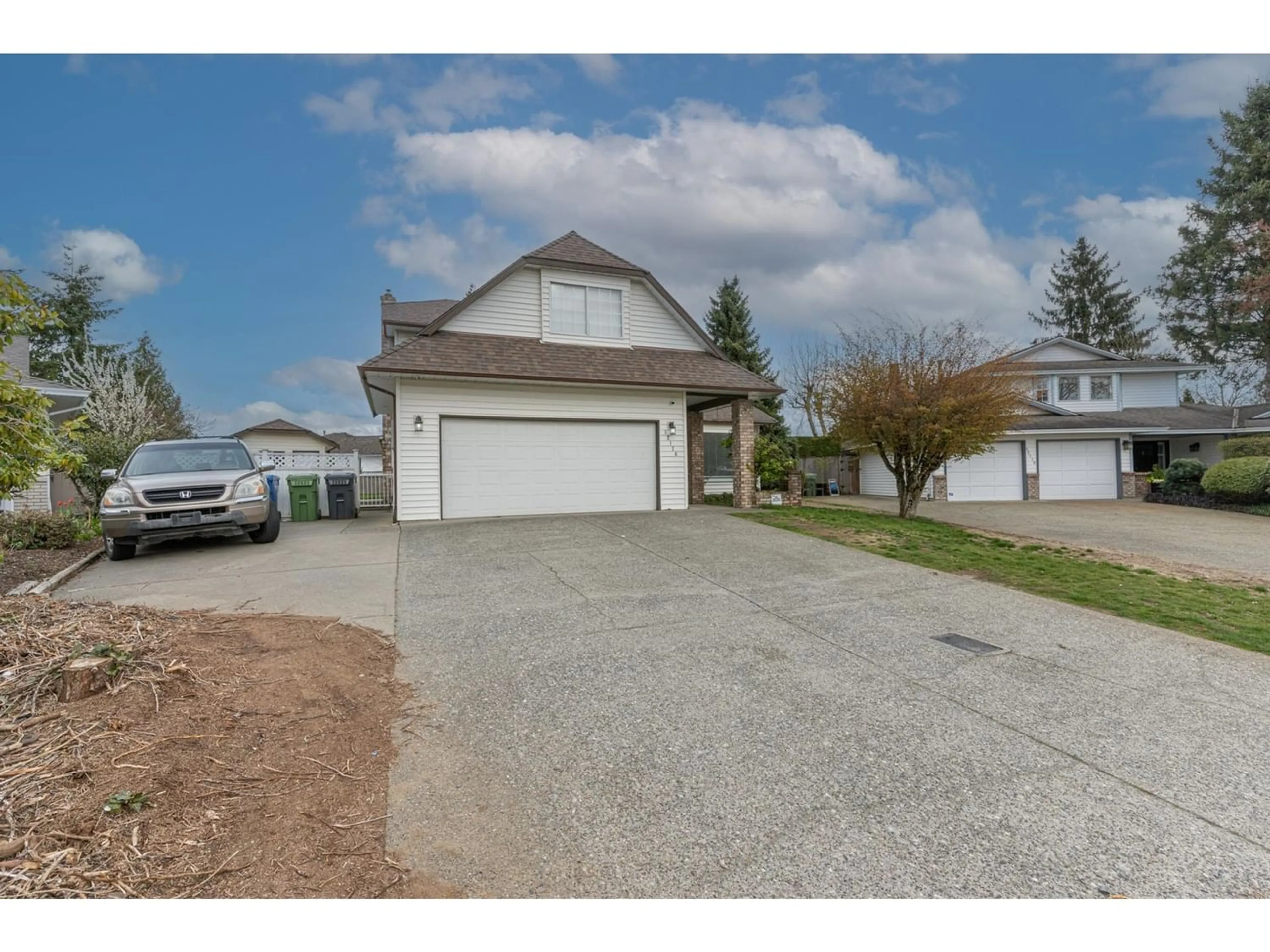 Frontside or backside of a home for 32120 BALFOUR DRIVE, Abbotsford British Columbia V2T5C2