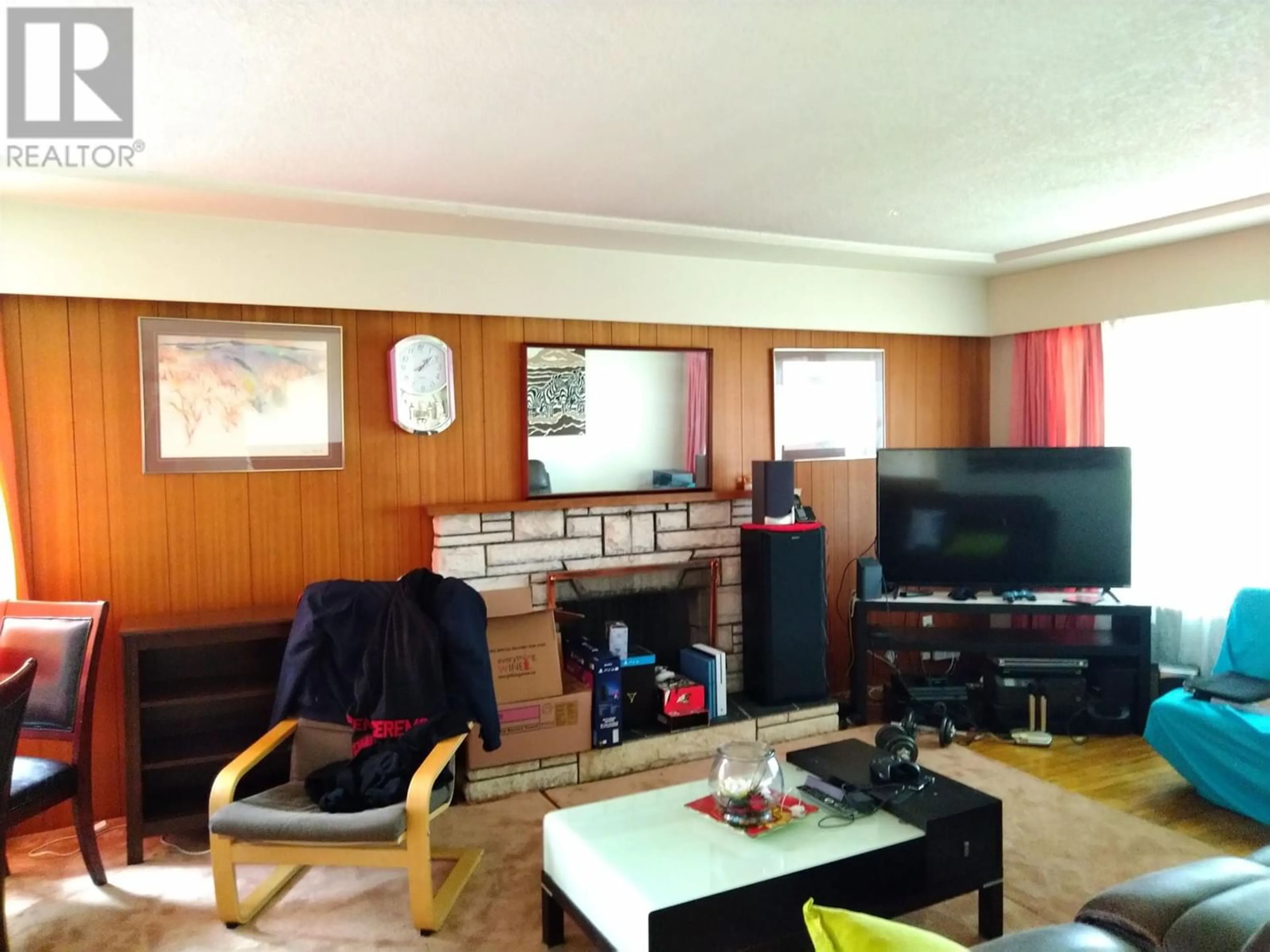 Living room for 178 E 40TH AVENUE, Vancouver British Columbia V5W1L5