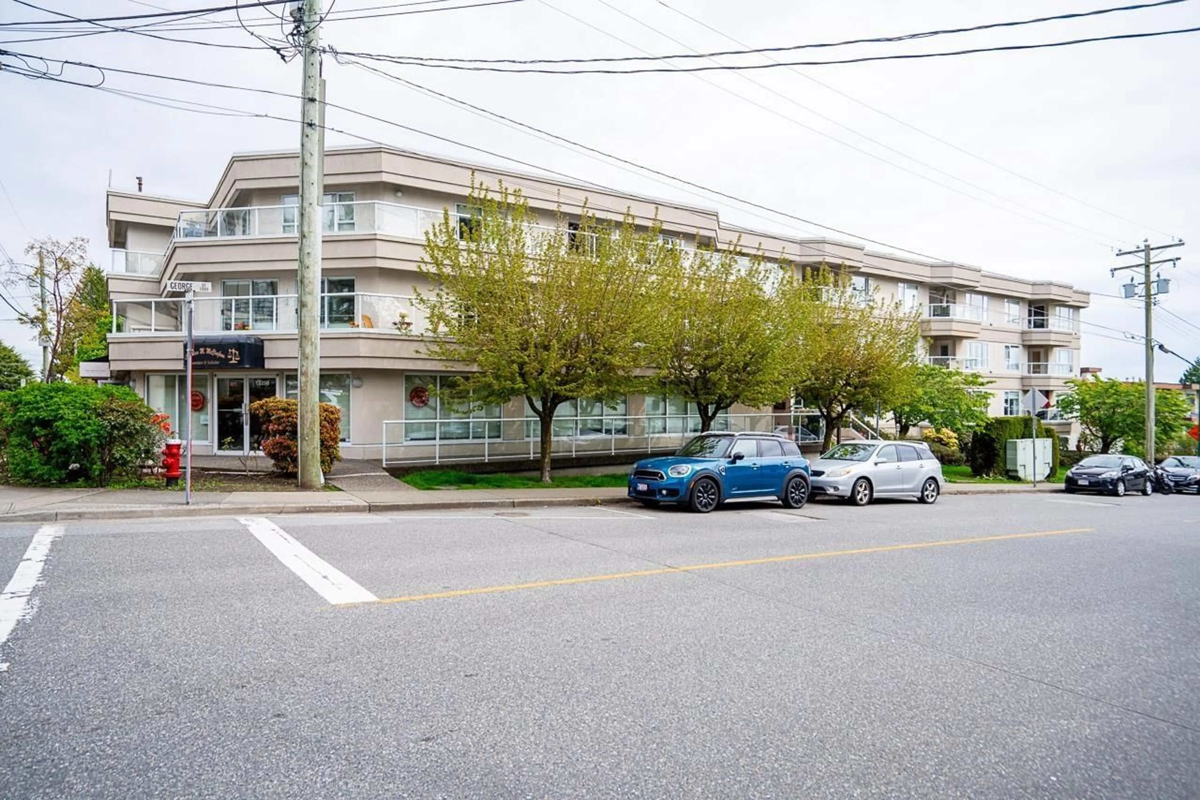 Outside view for 204 1378 GEORGE STREET, White Rock British Columbia V4B3Z9