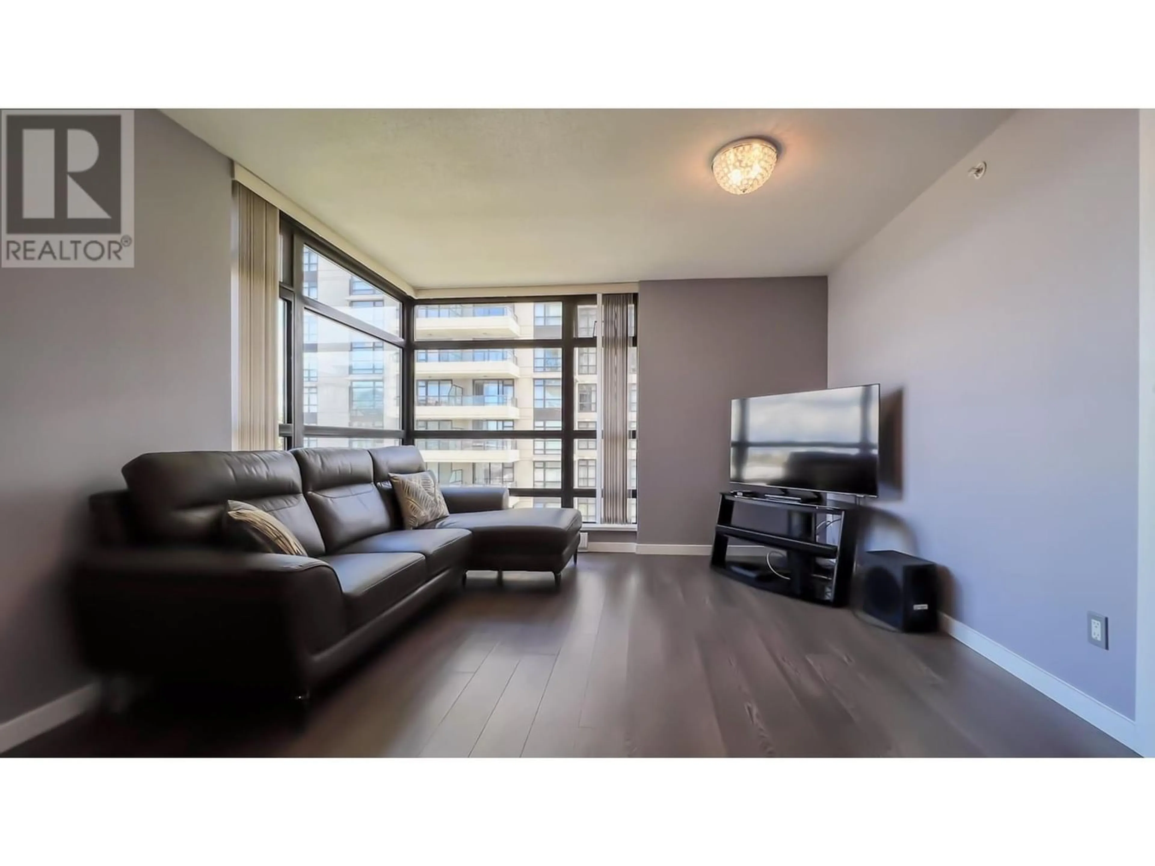 Living room, wood floors for 704 8120 LANSDOWNE ROAD, Richmond British Columbia V6X0A1