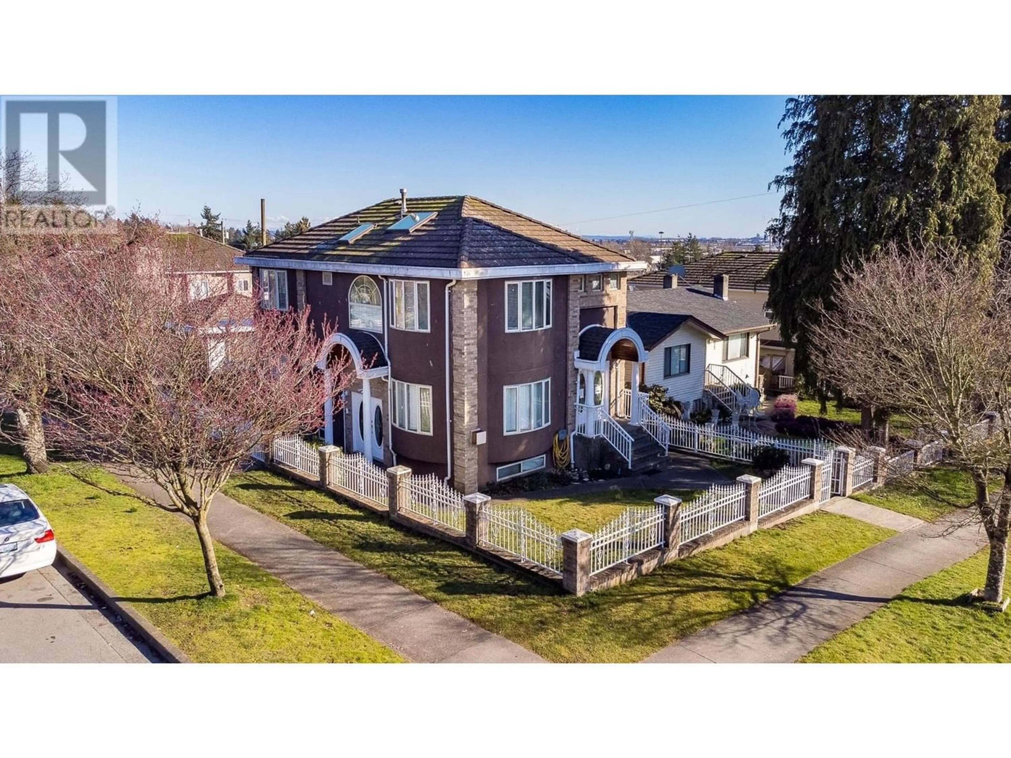 Frontside or backside of a home for 7950 INVERNESS STREET, Vancouver British Columbia V5X4H7