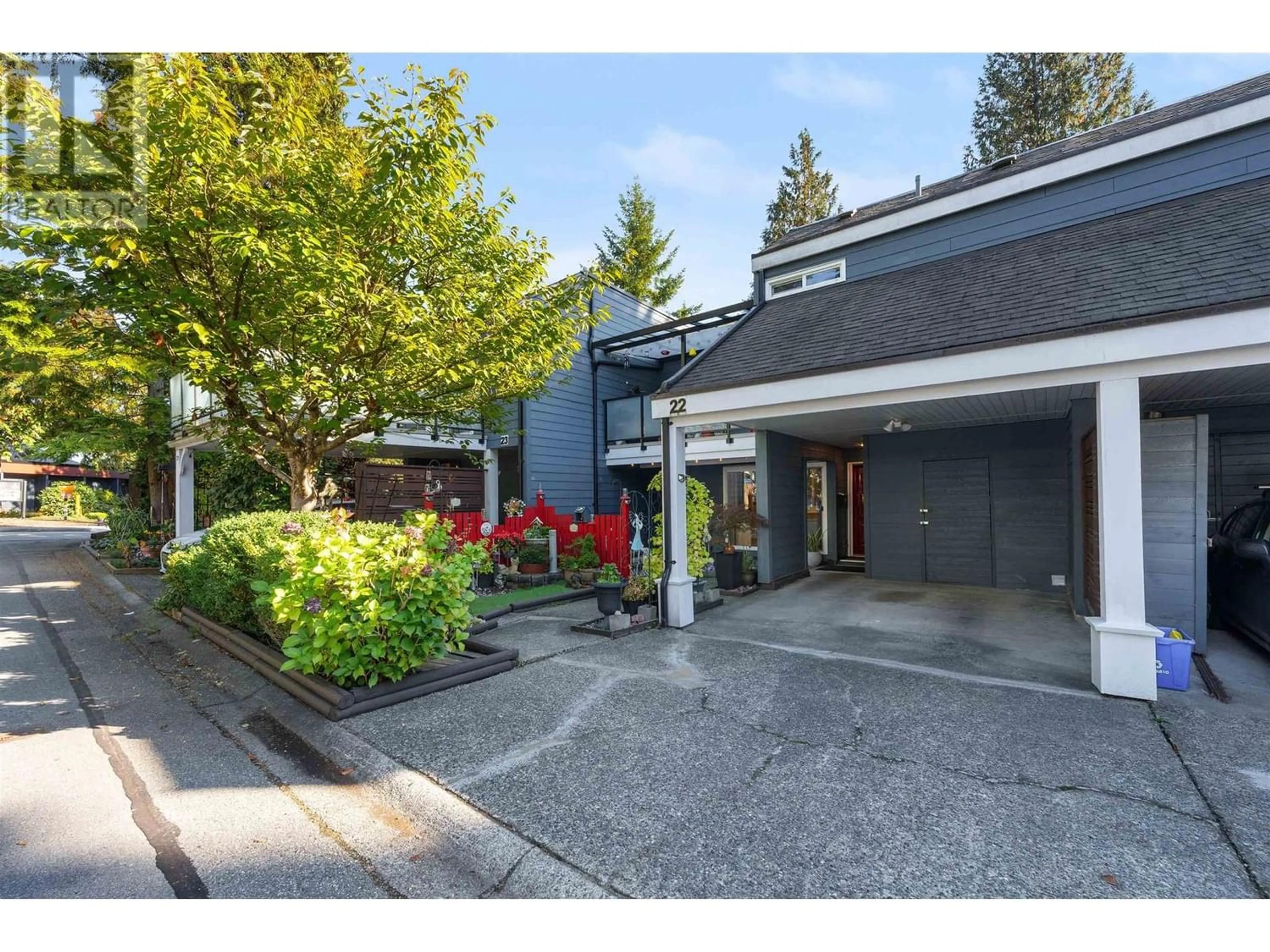 A pic from exterior of the house or condo for 22 2590 AUSTIN AVENUE, Coquitlam British Columbia V3K5X4