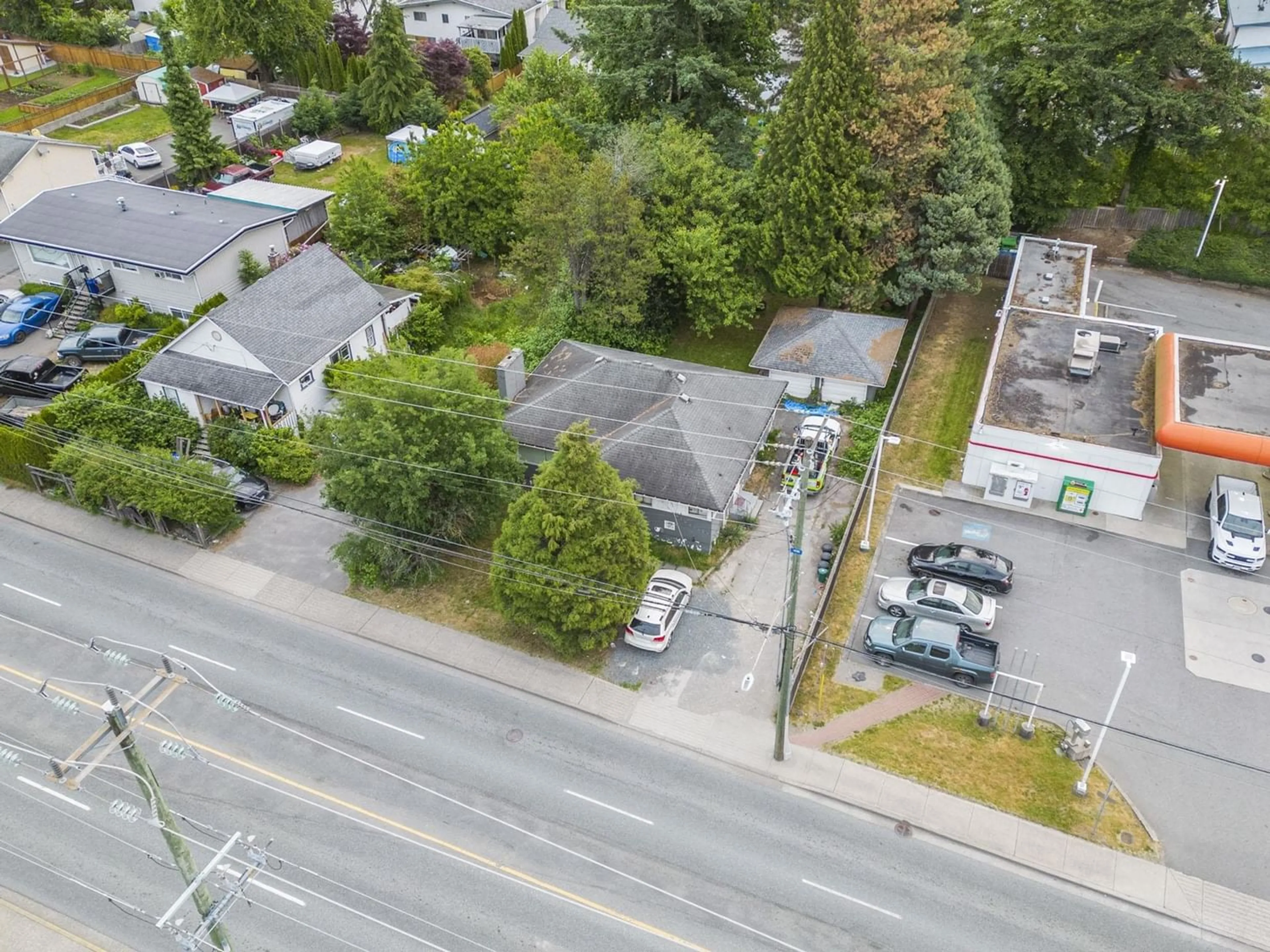 Frontside or backside of a home, the street view for 7624 CEDAR STREET, Mission British Columbia V2V3M5