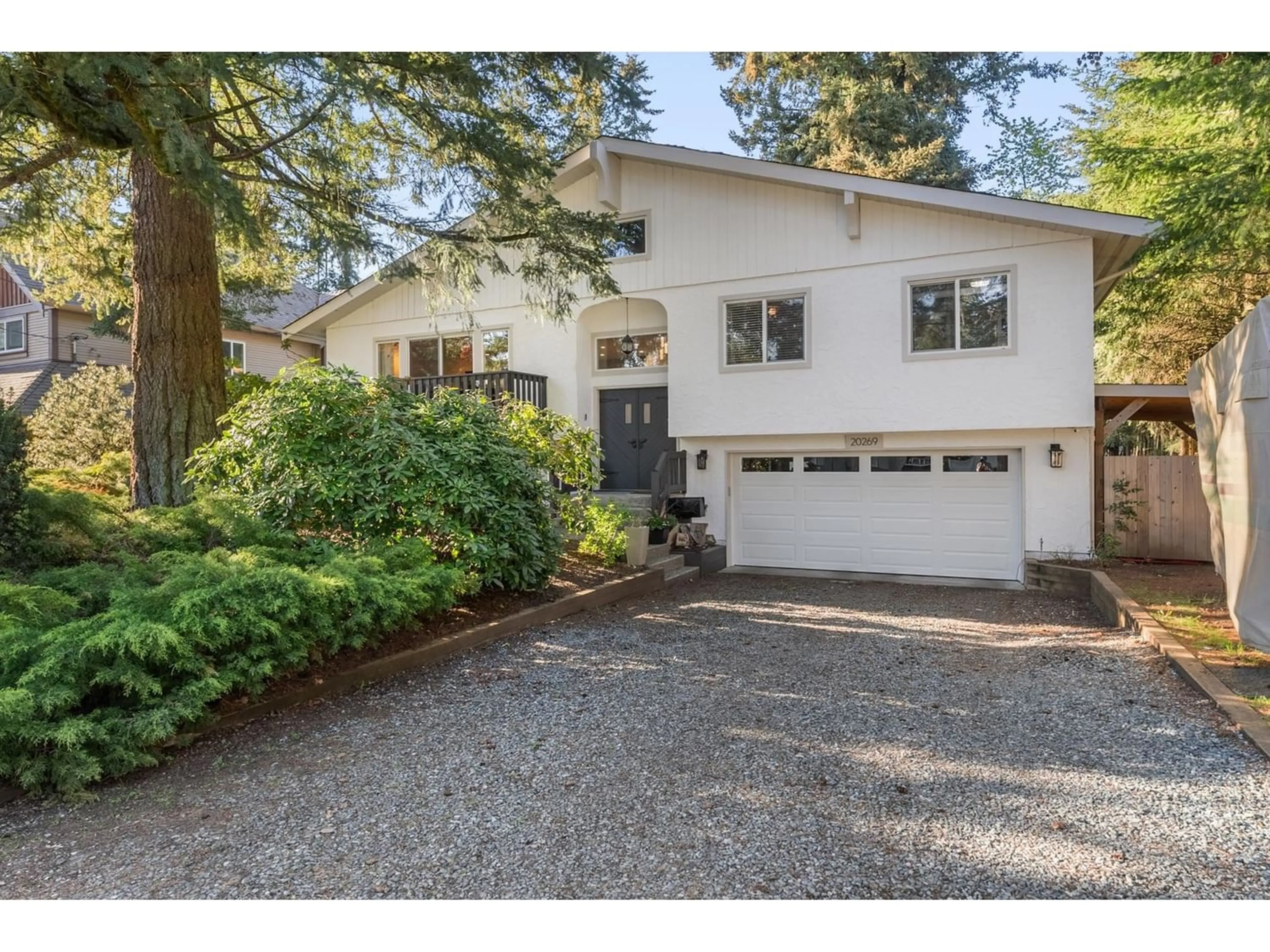Frontside or backside of a home for 20269 42 AVENUE, Langley British Columbia V3A3A6