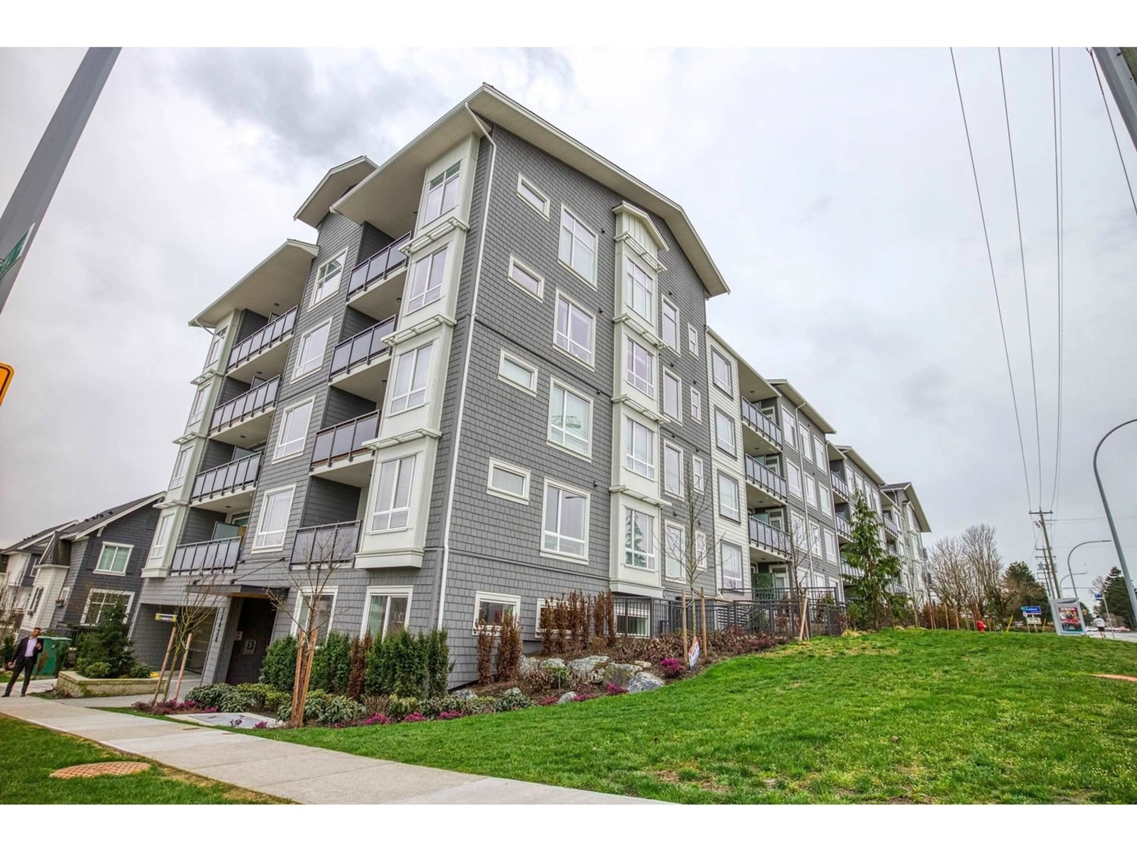 A pic from exterior of the house or condo for 216 13628 81A AVENUE, Surrey British Columbia V3W3E2