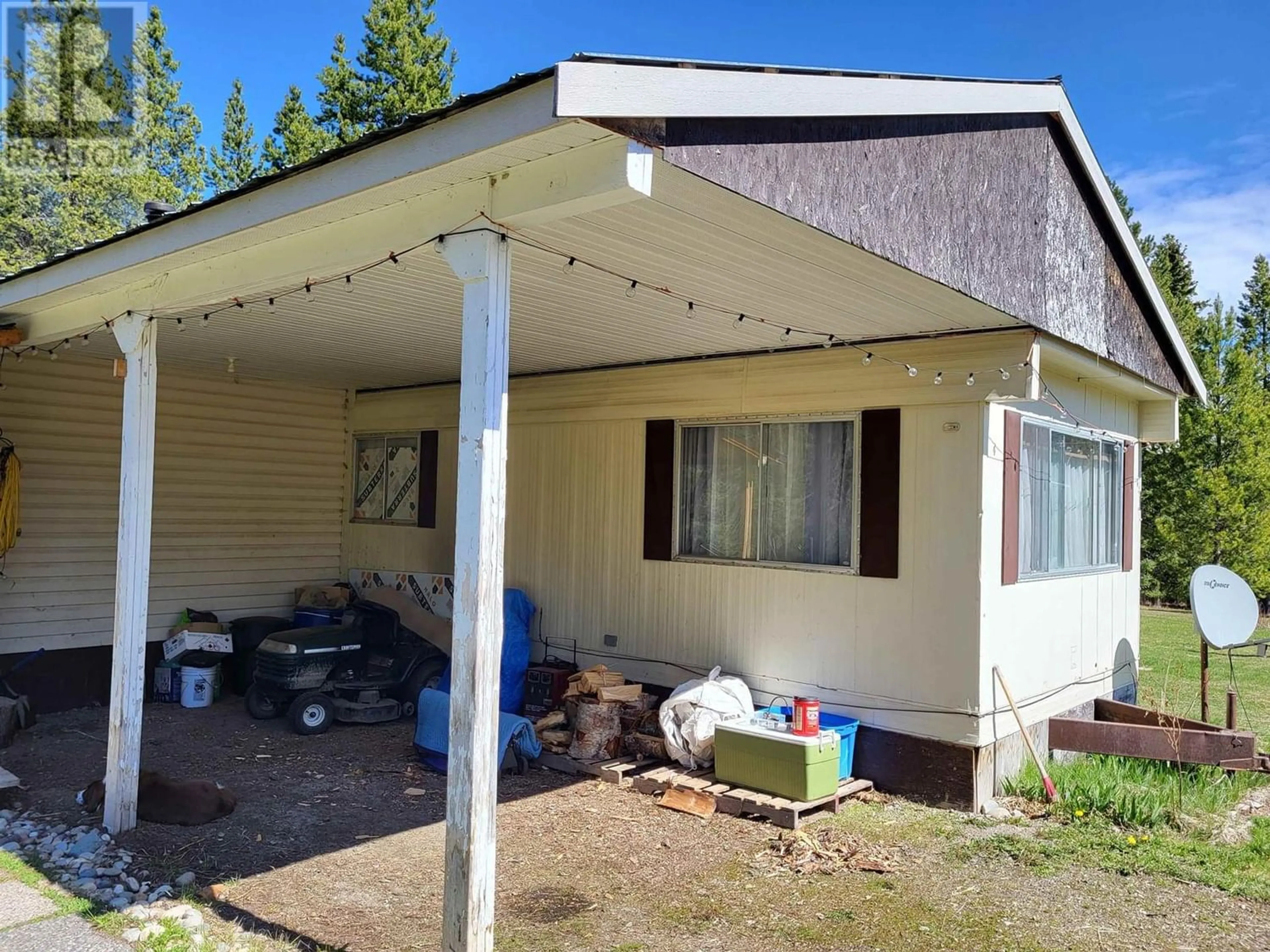 Frontside or backside of a home for 39945 YORK ROAD, Hixon British Columbia V0K1S1