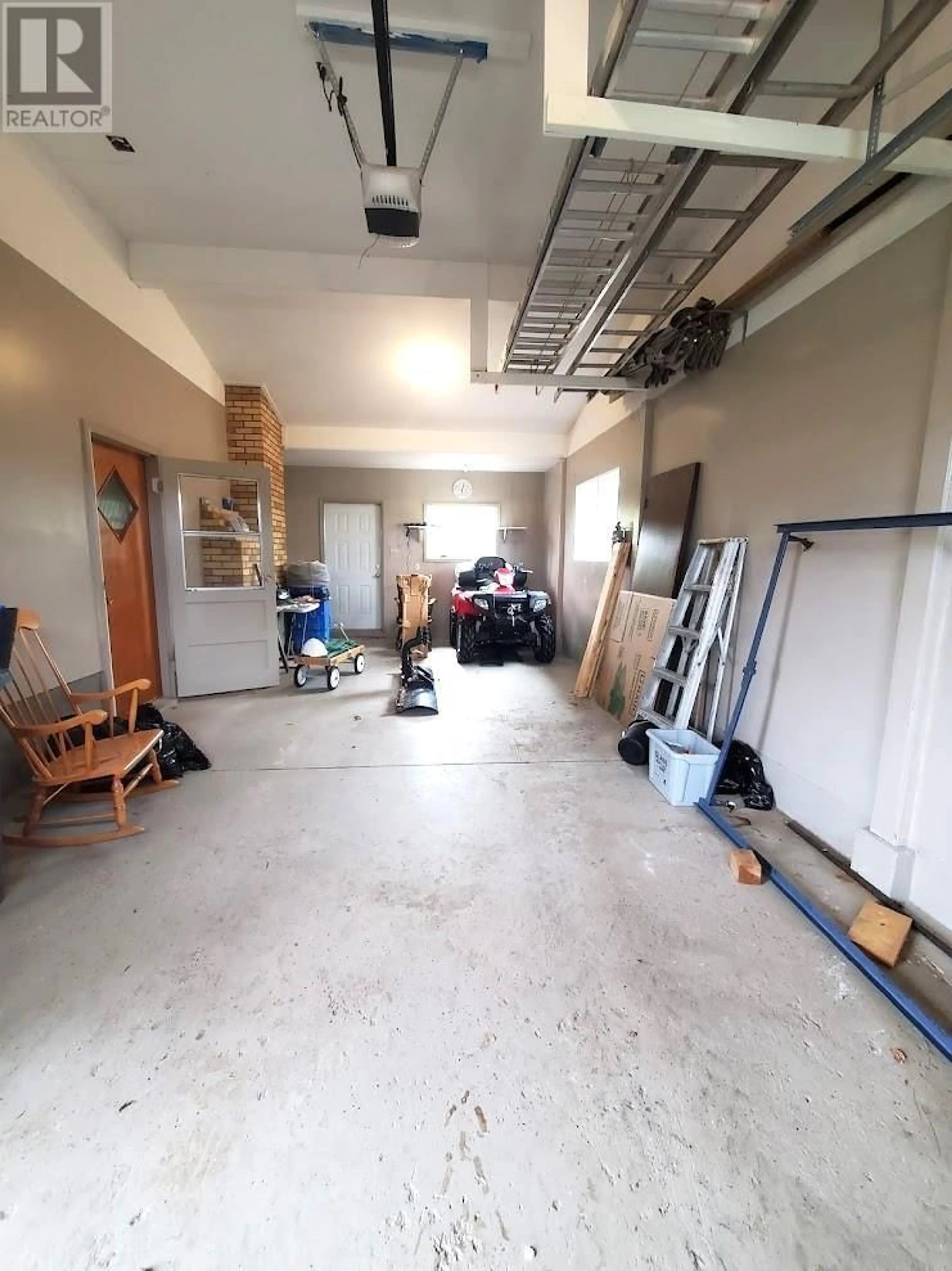 Indoor garage for 2441 DEVONSHIRE CRESCENT, Prince George British Columbia V2N1C9