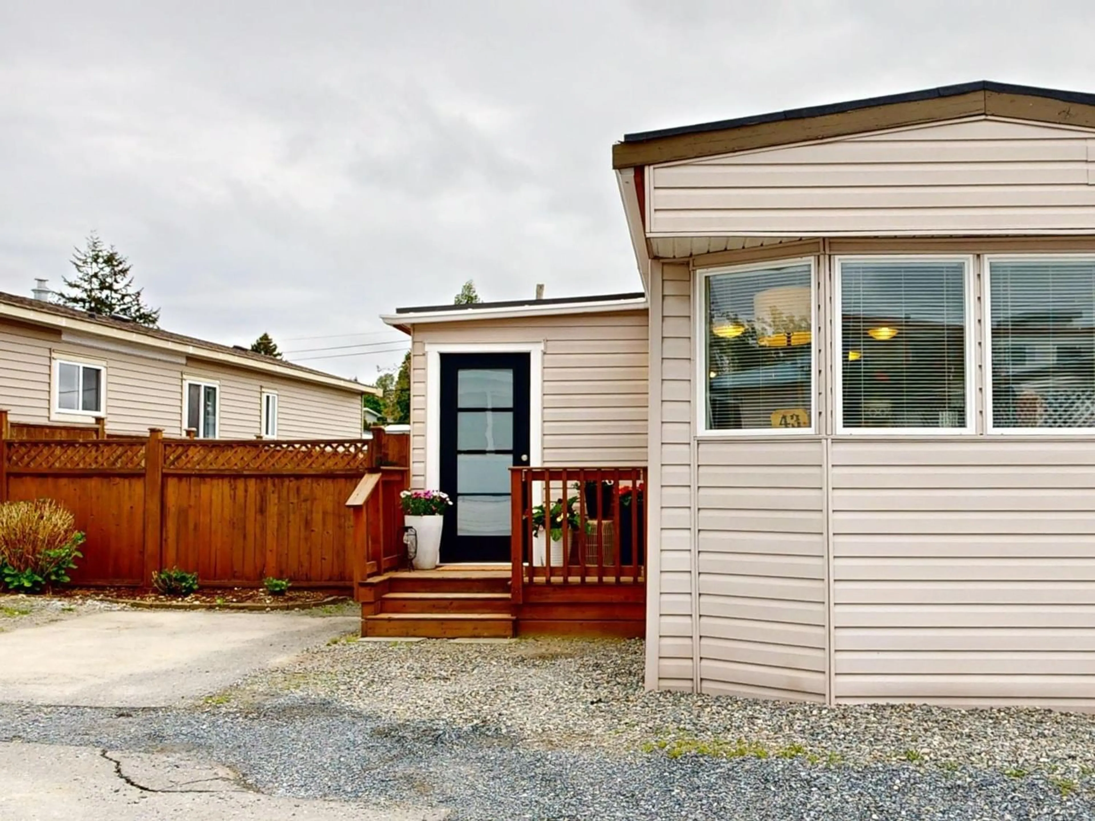 Home with vinyl exterior material for 43 26892 FRASER HIGHWAY STREET, Langley British Columbia V4W3T9