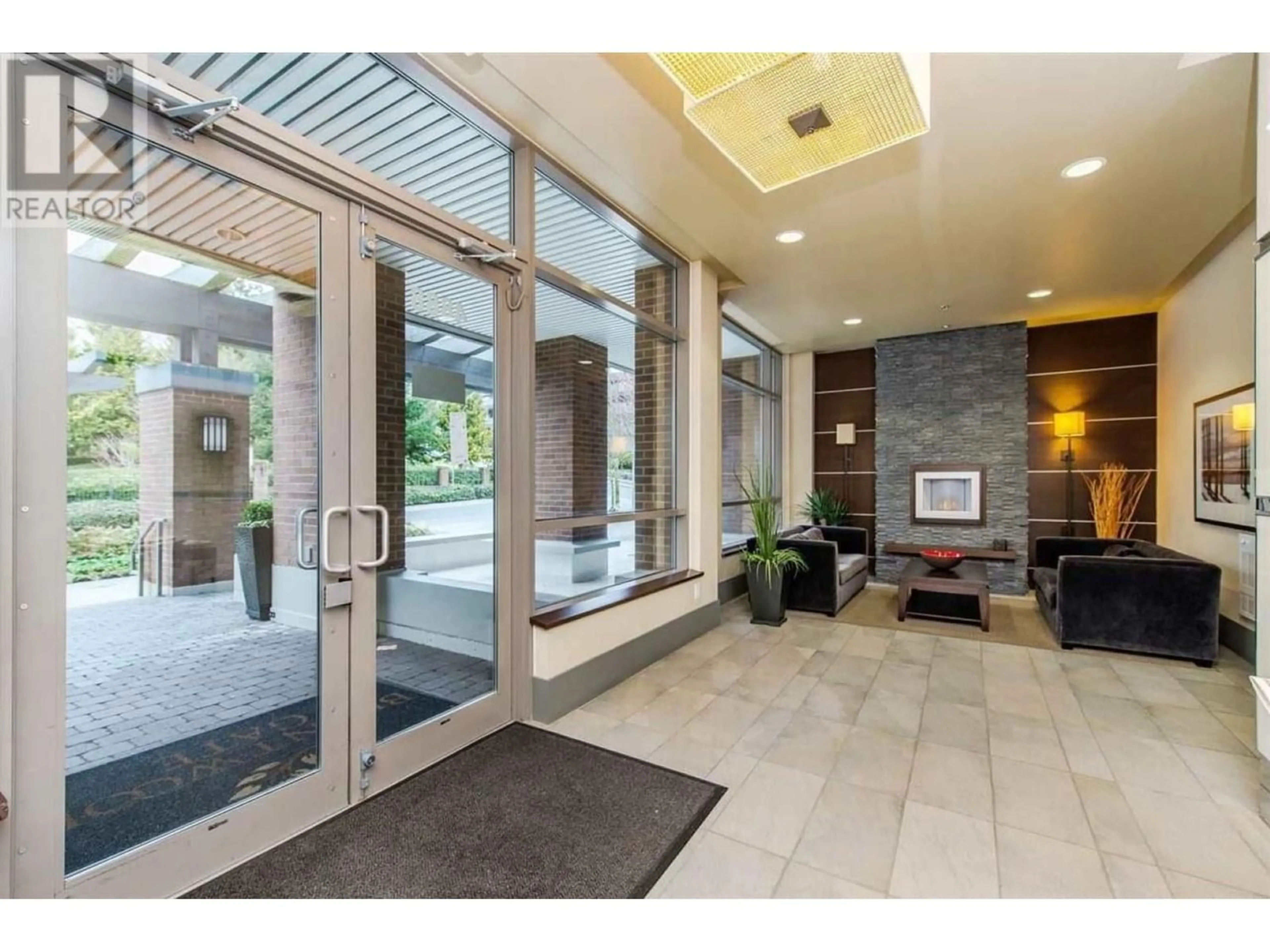 Indoor lobby for 204 4888 BRENTWOOD DRIVE, Burnaby British Columbia V5C0C6