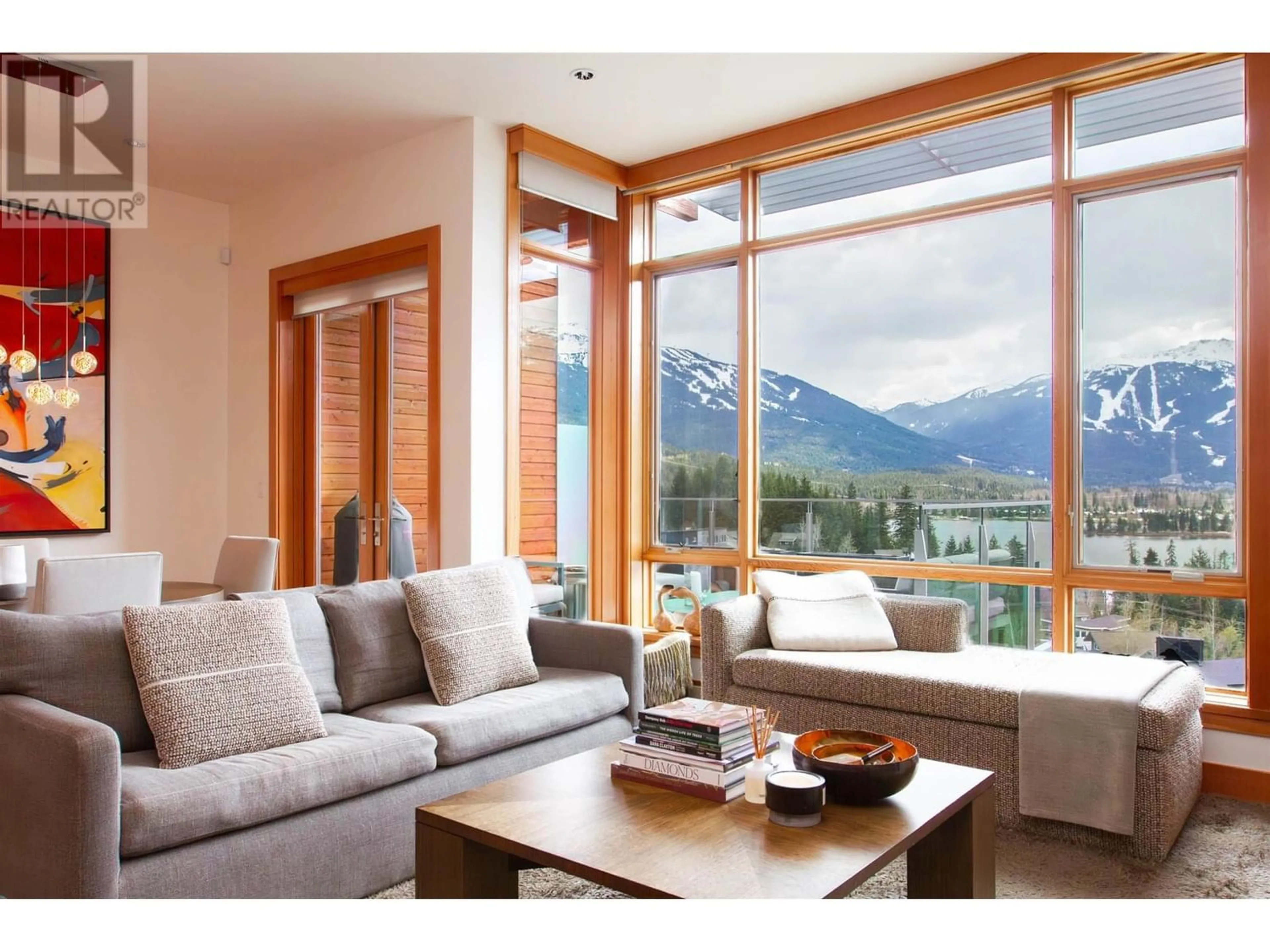 Living room for 17 8400 ASHLEIGH MCIVOR DRIVE, Whistler British Columbia V8E1L8