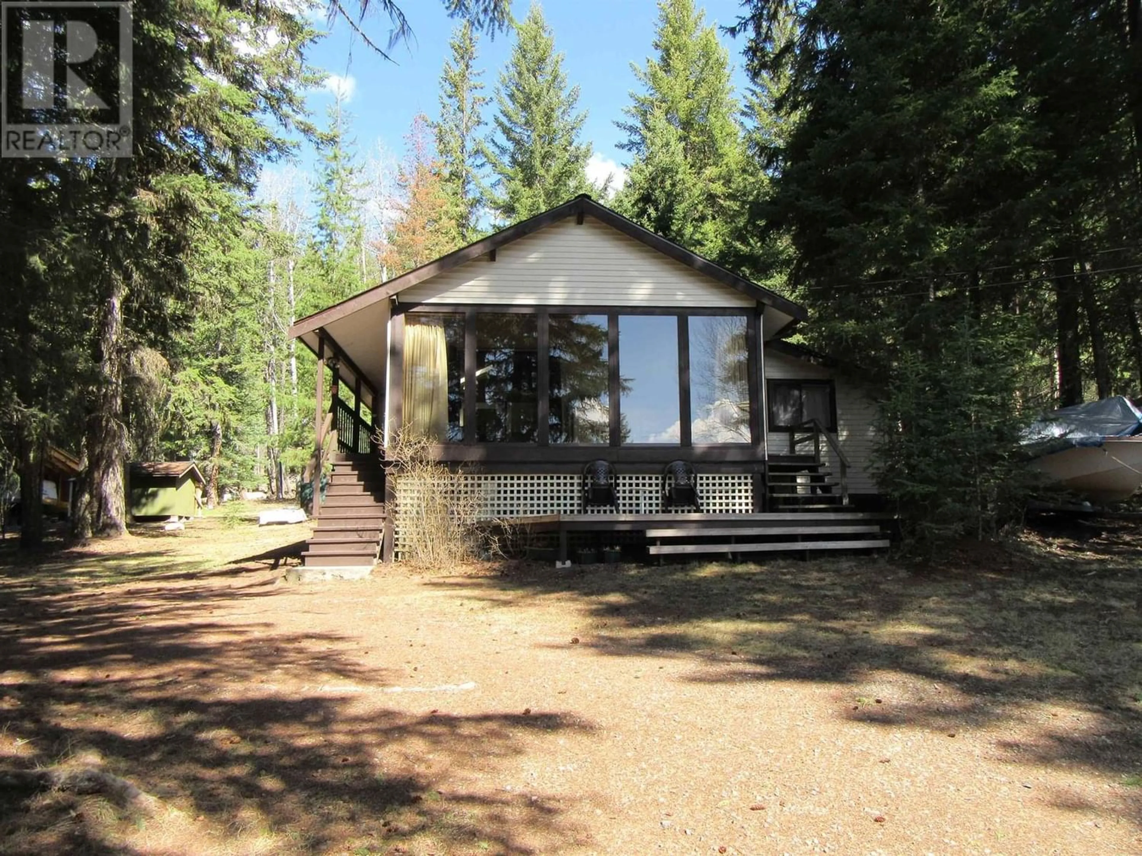 Cottage for 7637 BURGESS ROAD, Deka Lake / Sulphurous / Hathaway Lakes British Columbia V0K1X3
