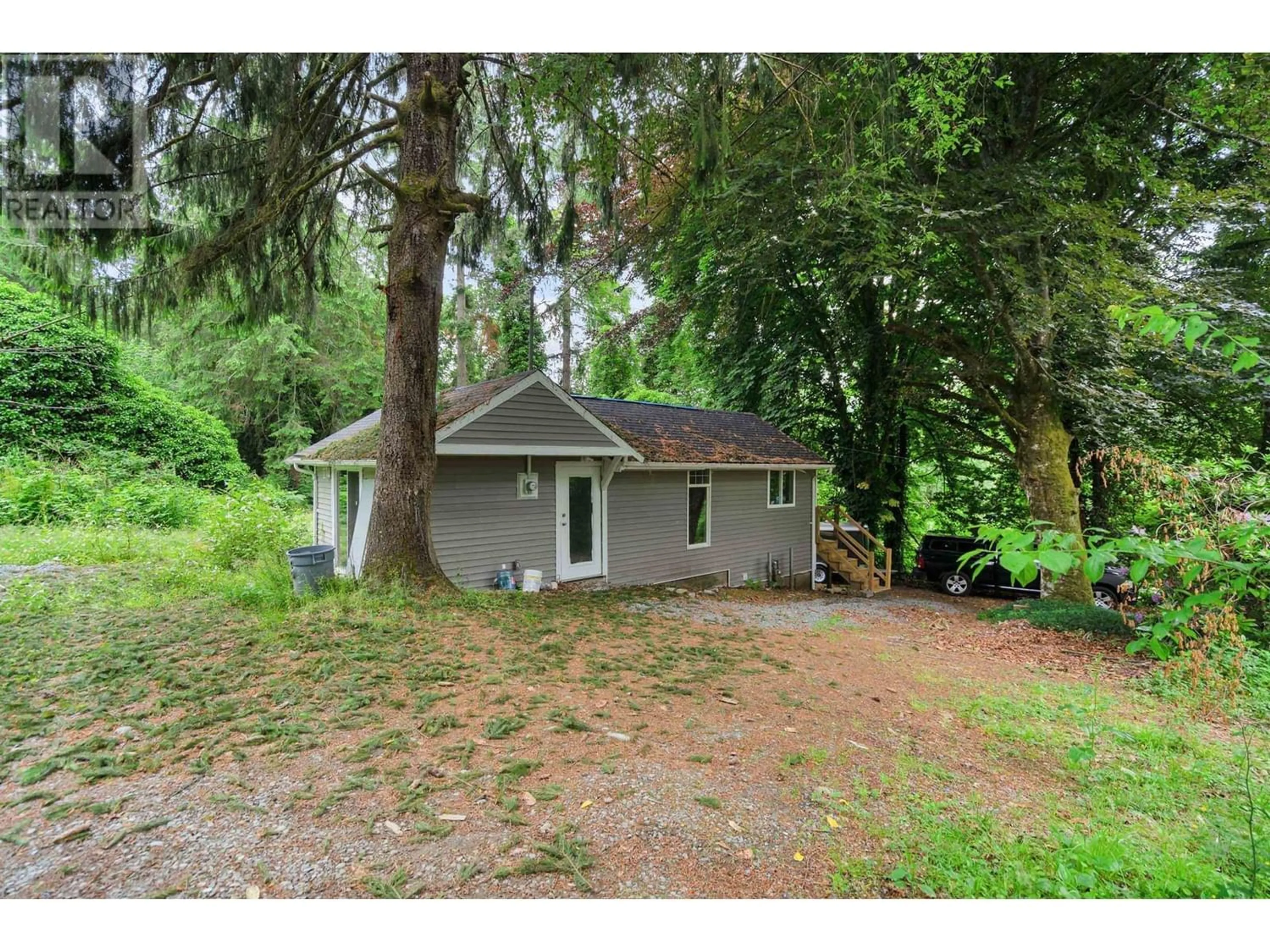 Cottage for 24742 100 AVENUE, Maple Ridge British Columbia V2W1J8