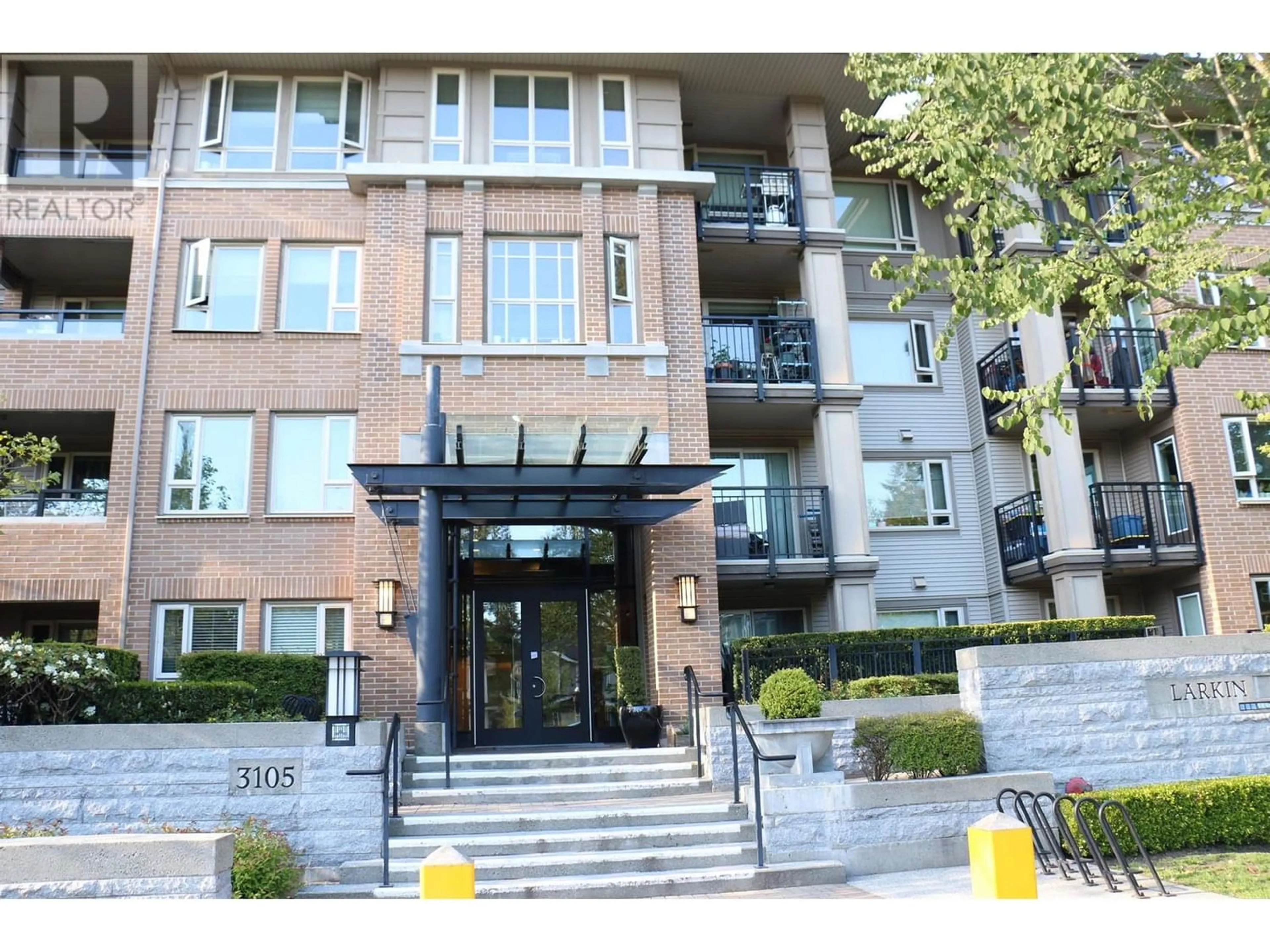 A pic from exterior of the house or condo for 114 3105 LINCOLN AVENUE, Coquitlam British Columbia V3B0E1