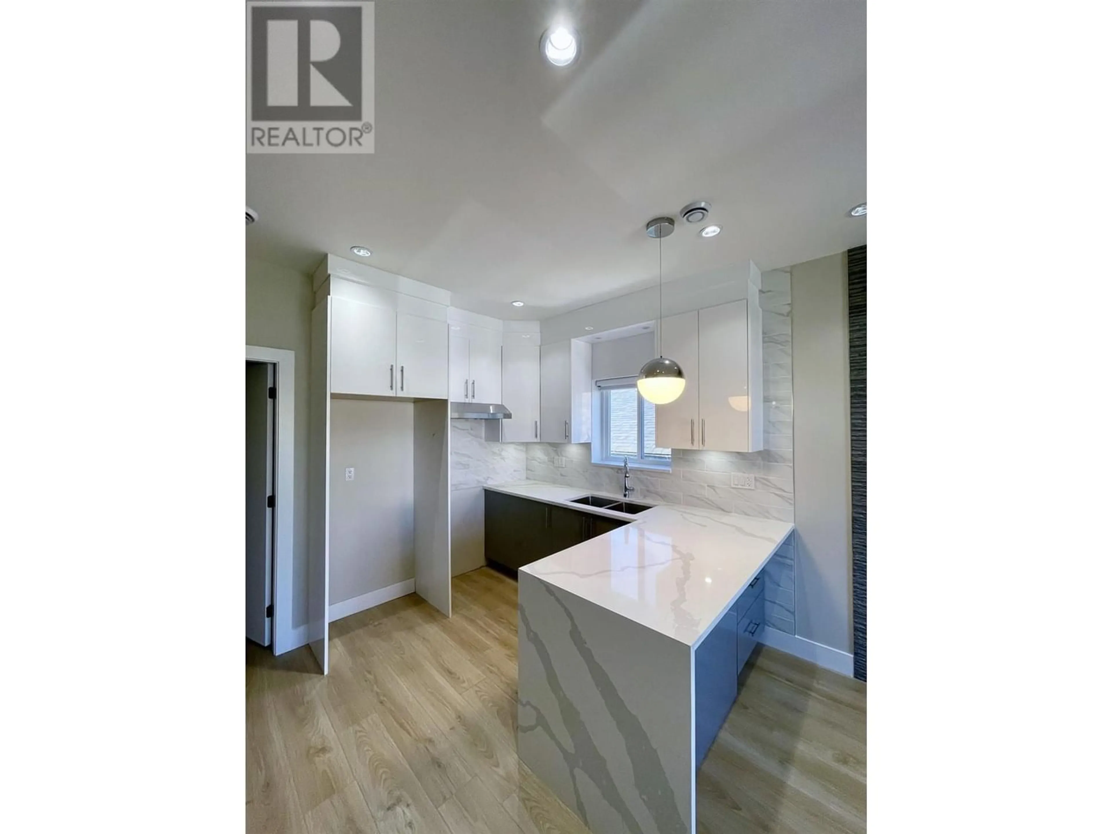Kitchen for 6447 BEATRICE STREET, Vancouver British Columbia V5P3R5
