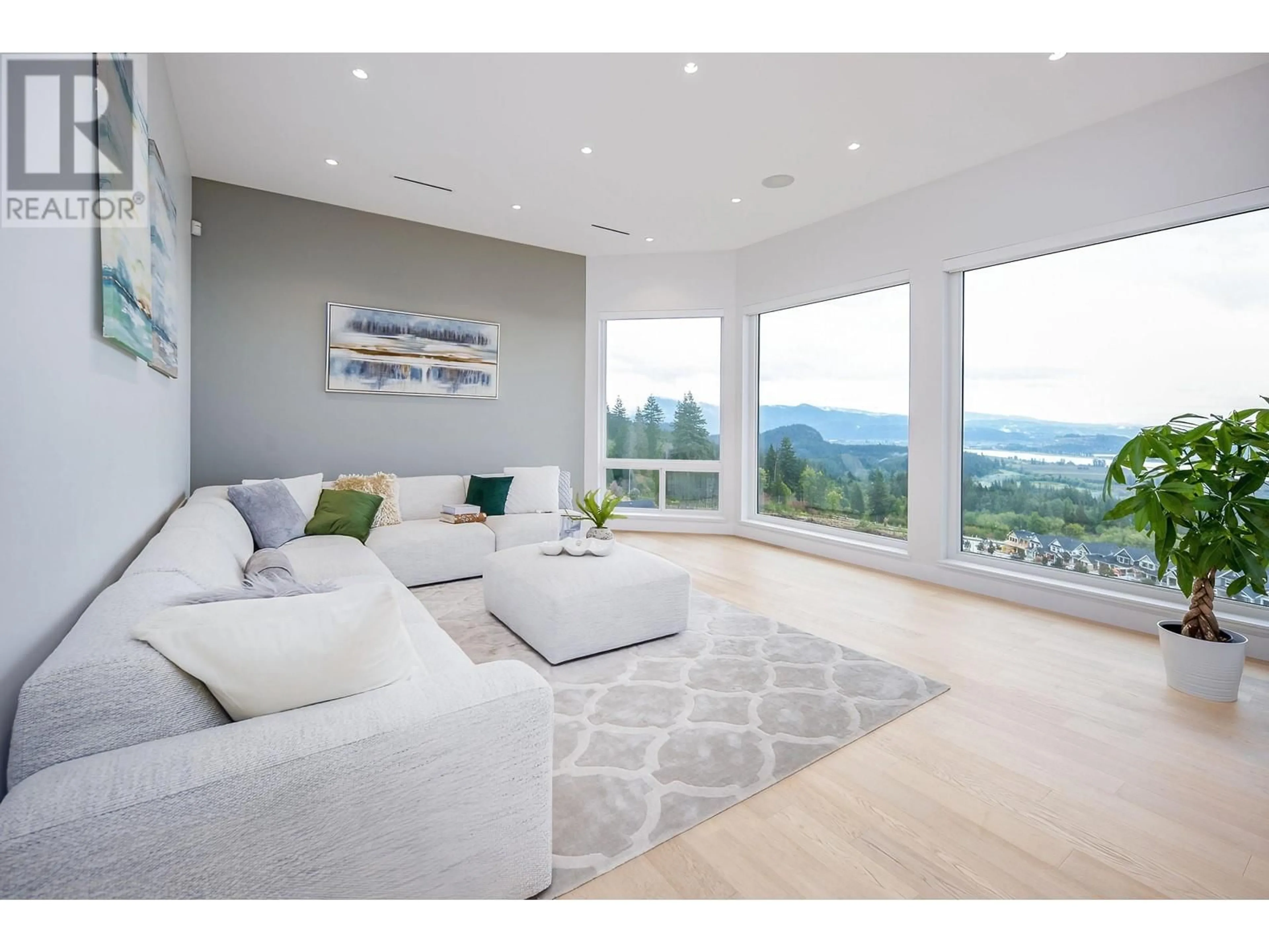 Living room, wood floors for 1445 SHAY STREET, Coquitlam British Columbia V3E0M3