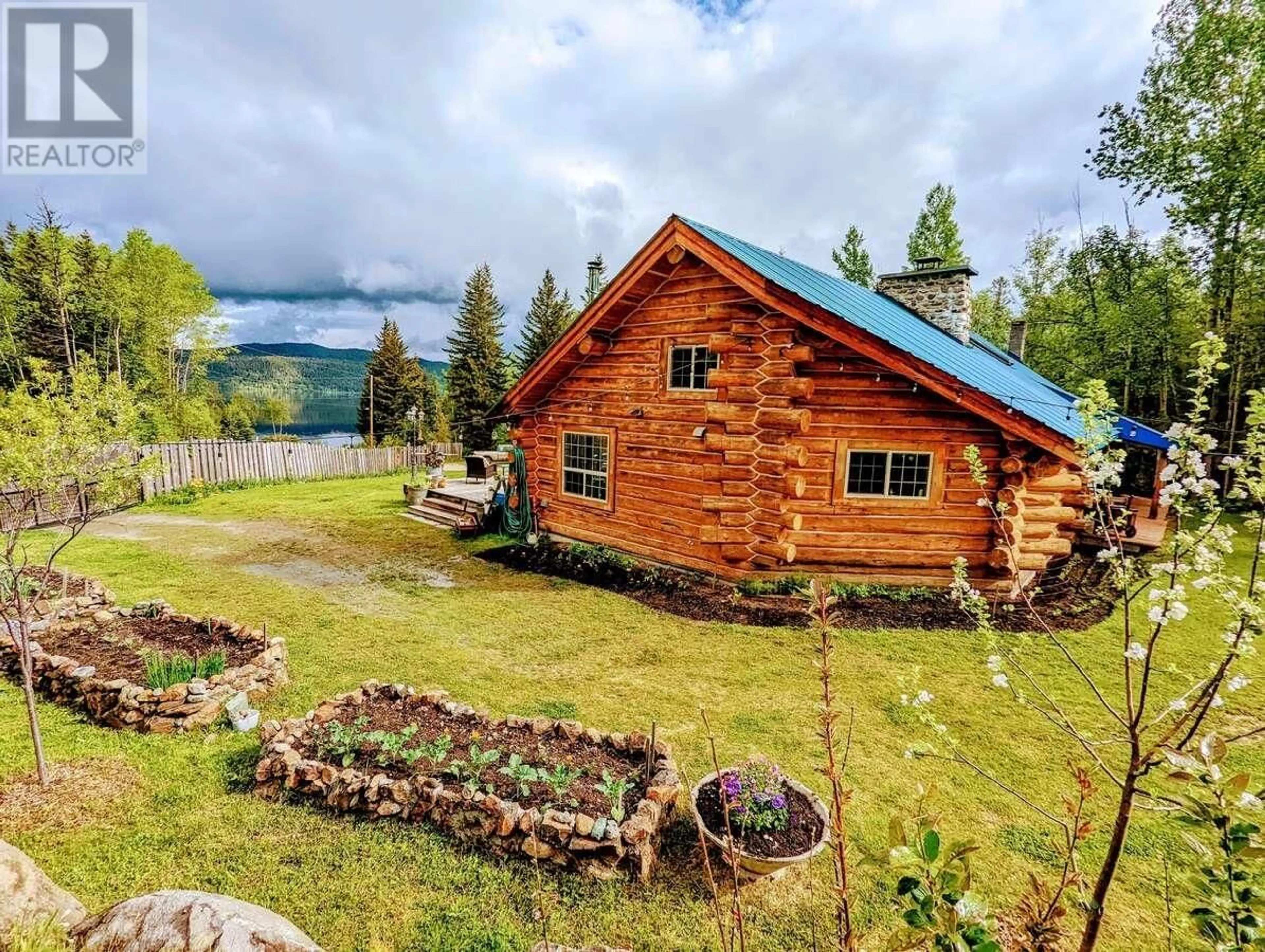 Cottage for 3513 RED CREEK ROAD, Canim Lake British Columbia V0K1J0