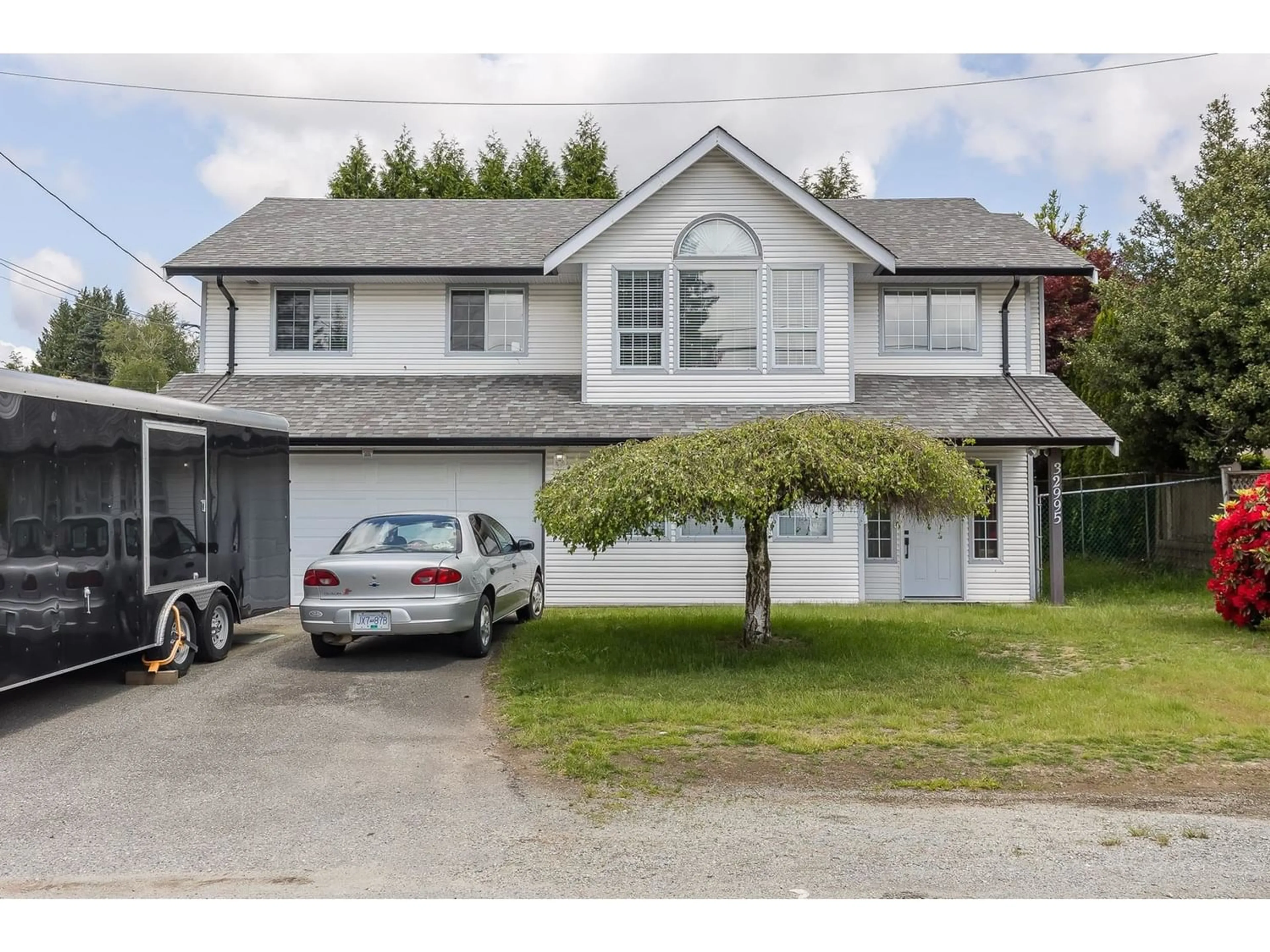 Frontside or backside of a home, cottage for 32995 14 AVENUE, Mission British Columbia V2V2P3