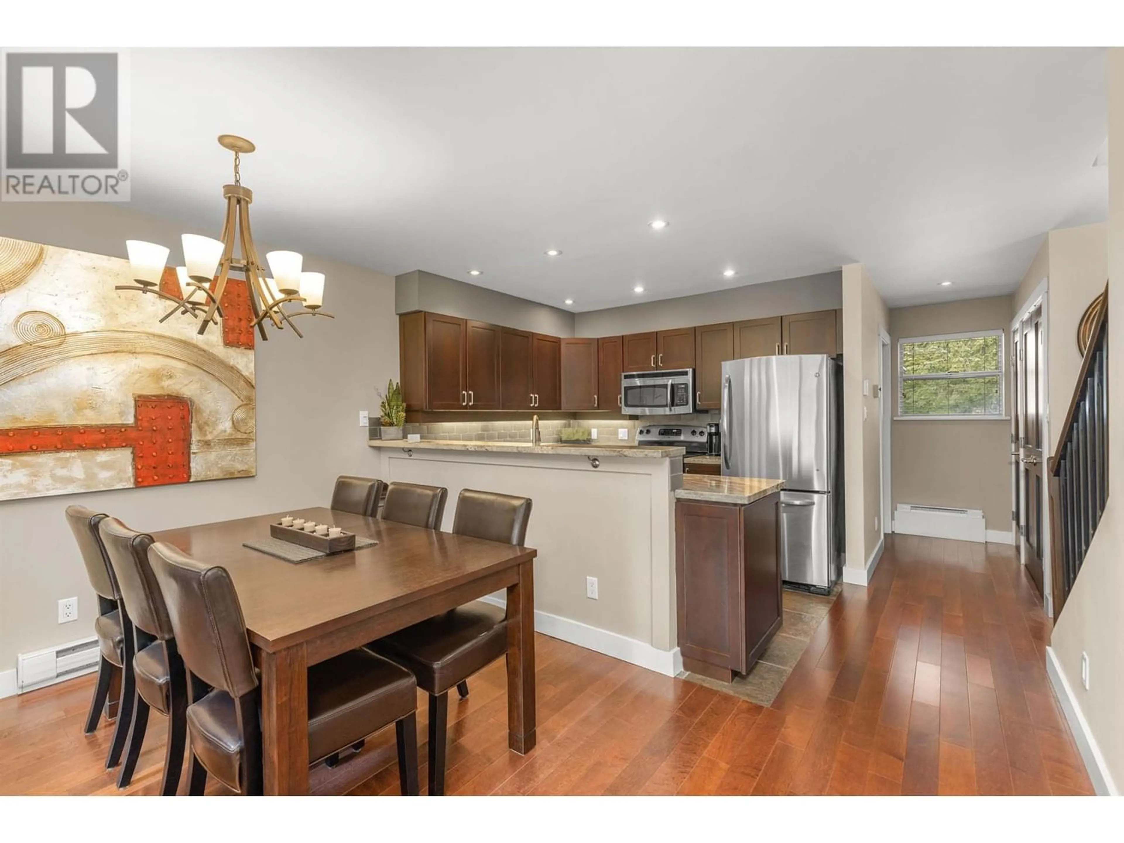 Dining room for 1503 3050 HILLCREST DRIVE, Whistler British Columbia V8E0T8