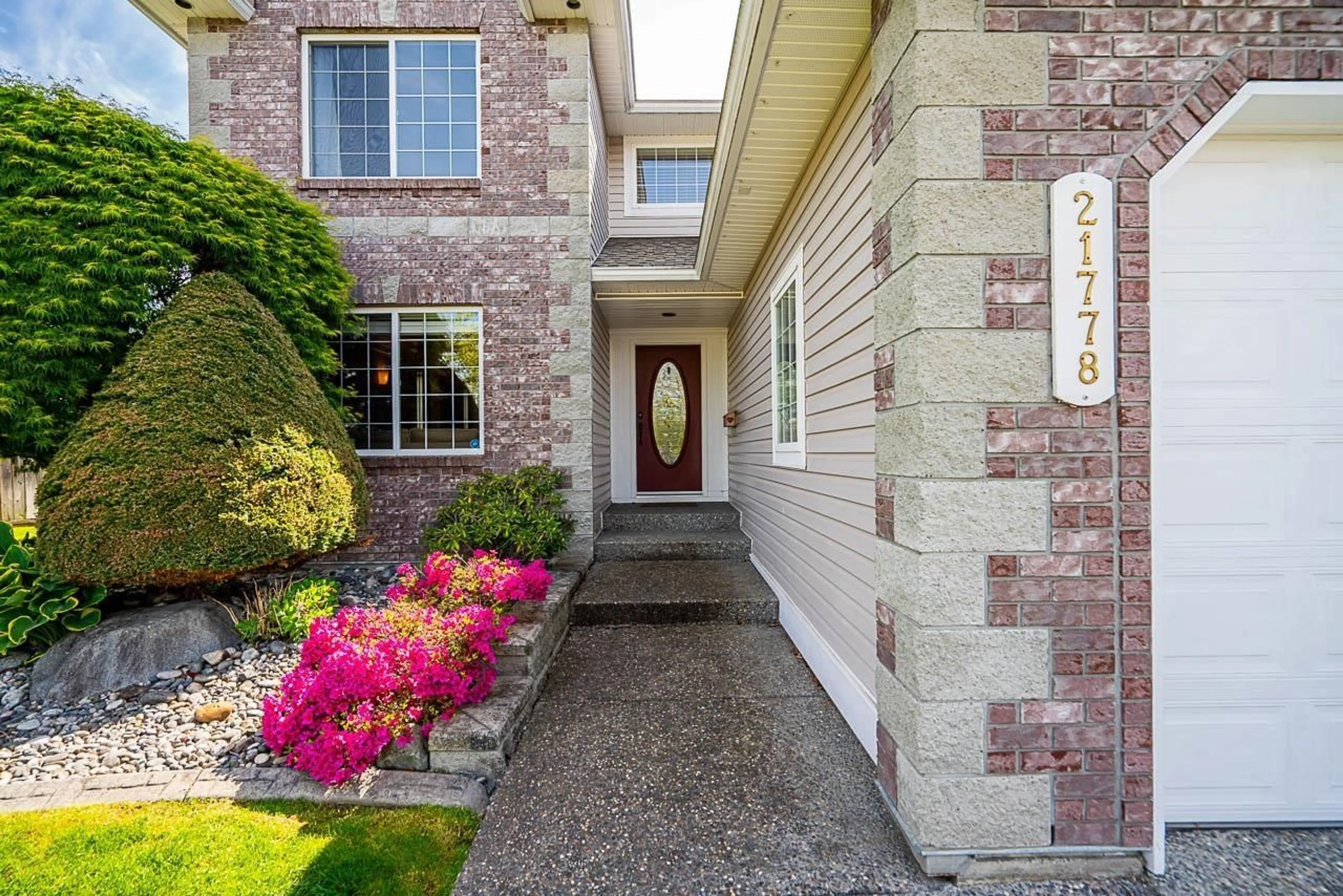 Indoor entryway for 21778 46A AVENUE, Langley British Columbia V3A8M5