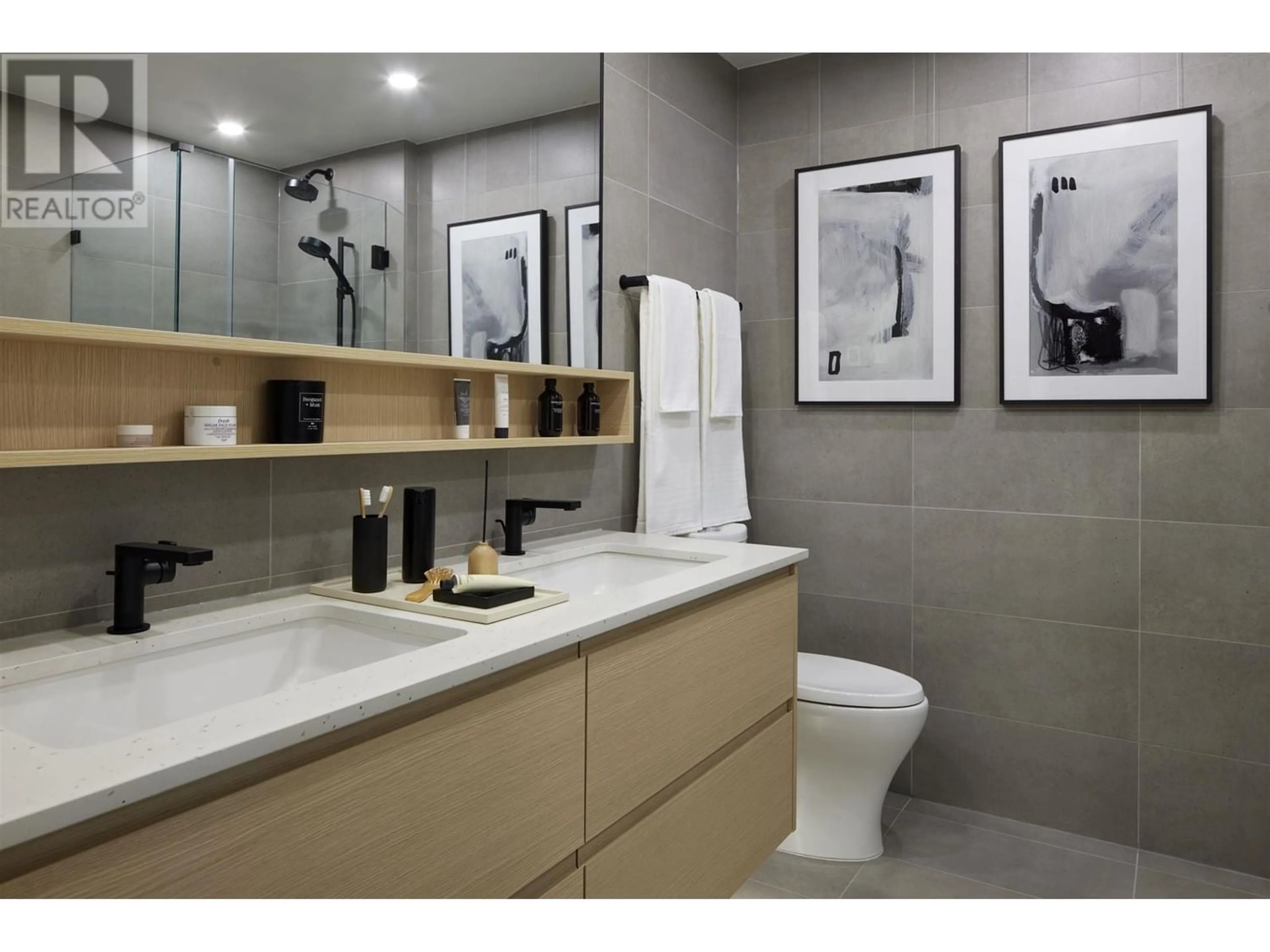 Contemporary bathroom for 304 310 SALTER STREET, New Westminster British Columbia V3M0N7