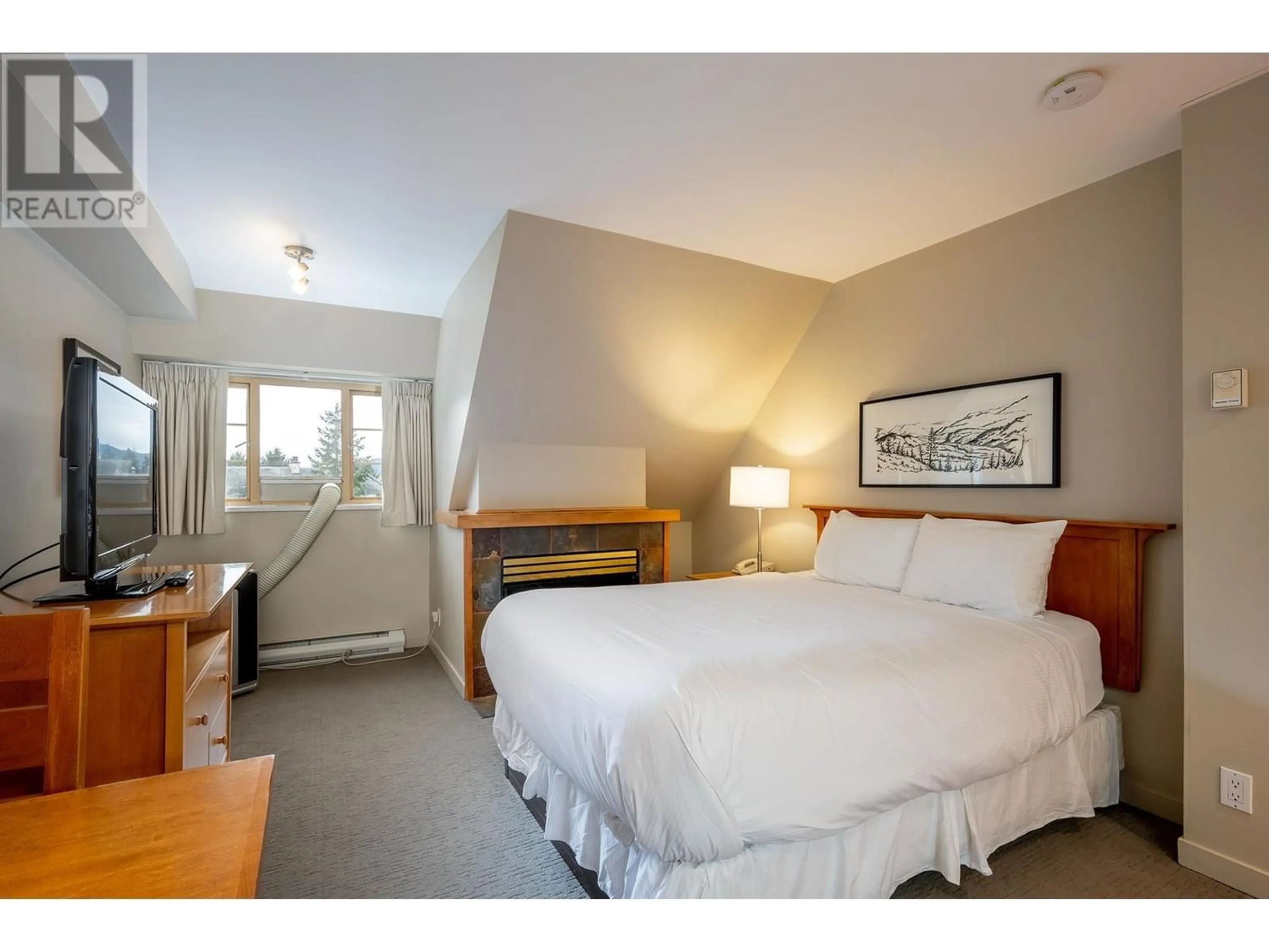 A pic of a room for 608 4295 BLACKCOMB WAY, Whistler British Columbia V8E0X2