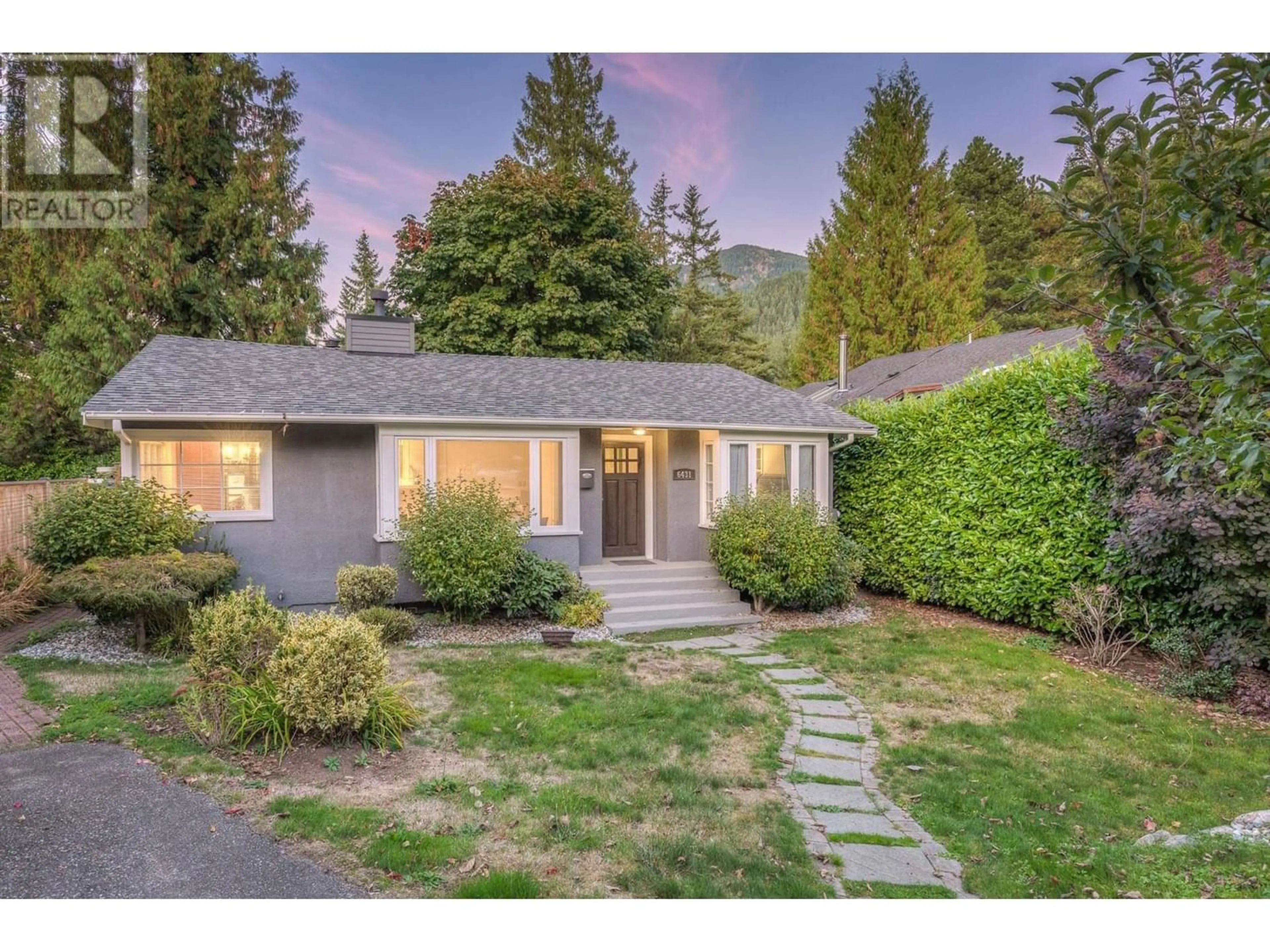 Frontside or backside of a home for 6431 ROSEBERY AVENUE, West Vancouver British Columbia V7W2C5