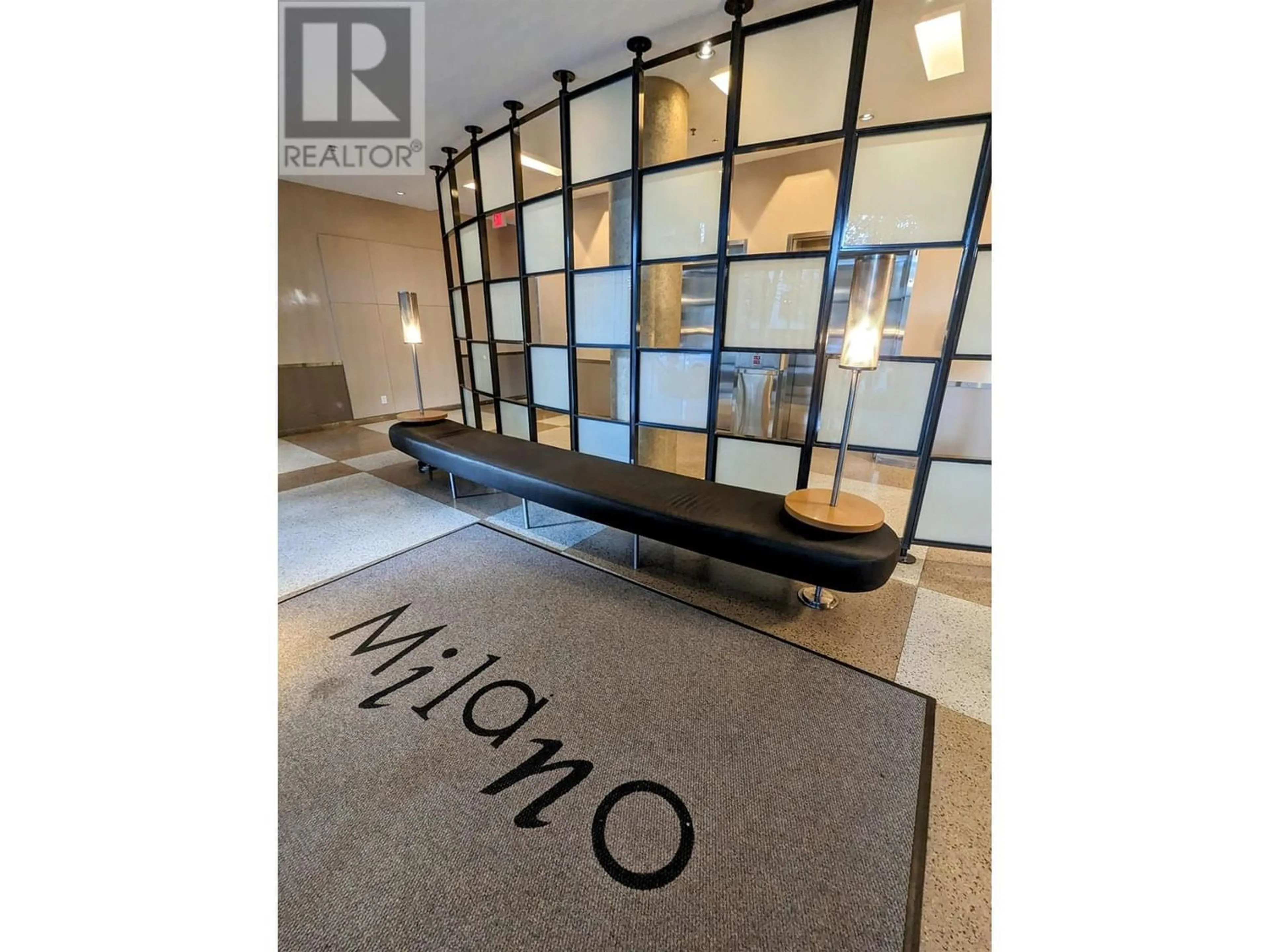 Indoor foyer for 901 1003 BURNABY STREET, Vancouver British Columbia V6E4R7