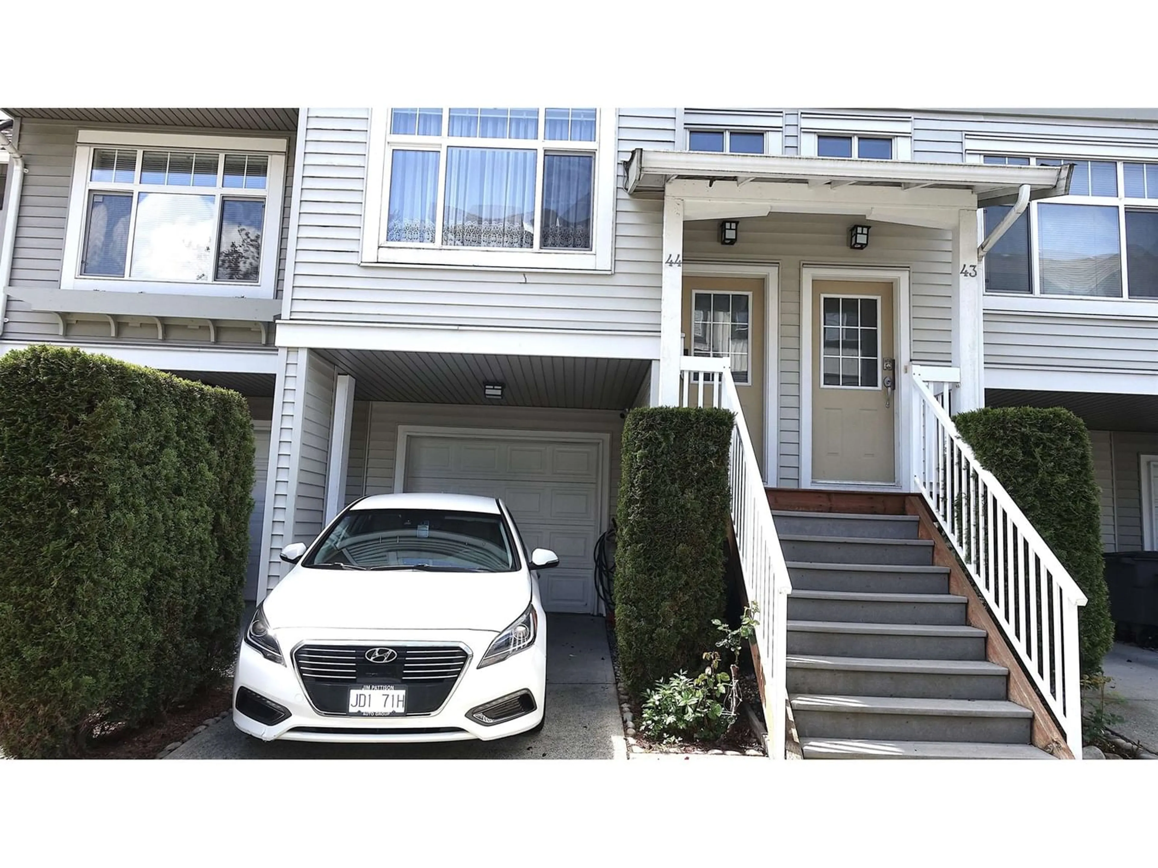 A pic from exterior of the house or condo for 44 16233 83 AVENUE, Surrey British Columbia V4N0Z3