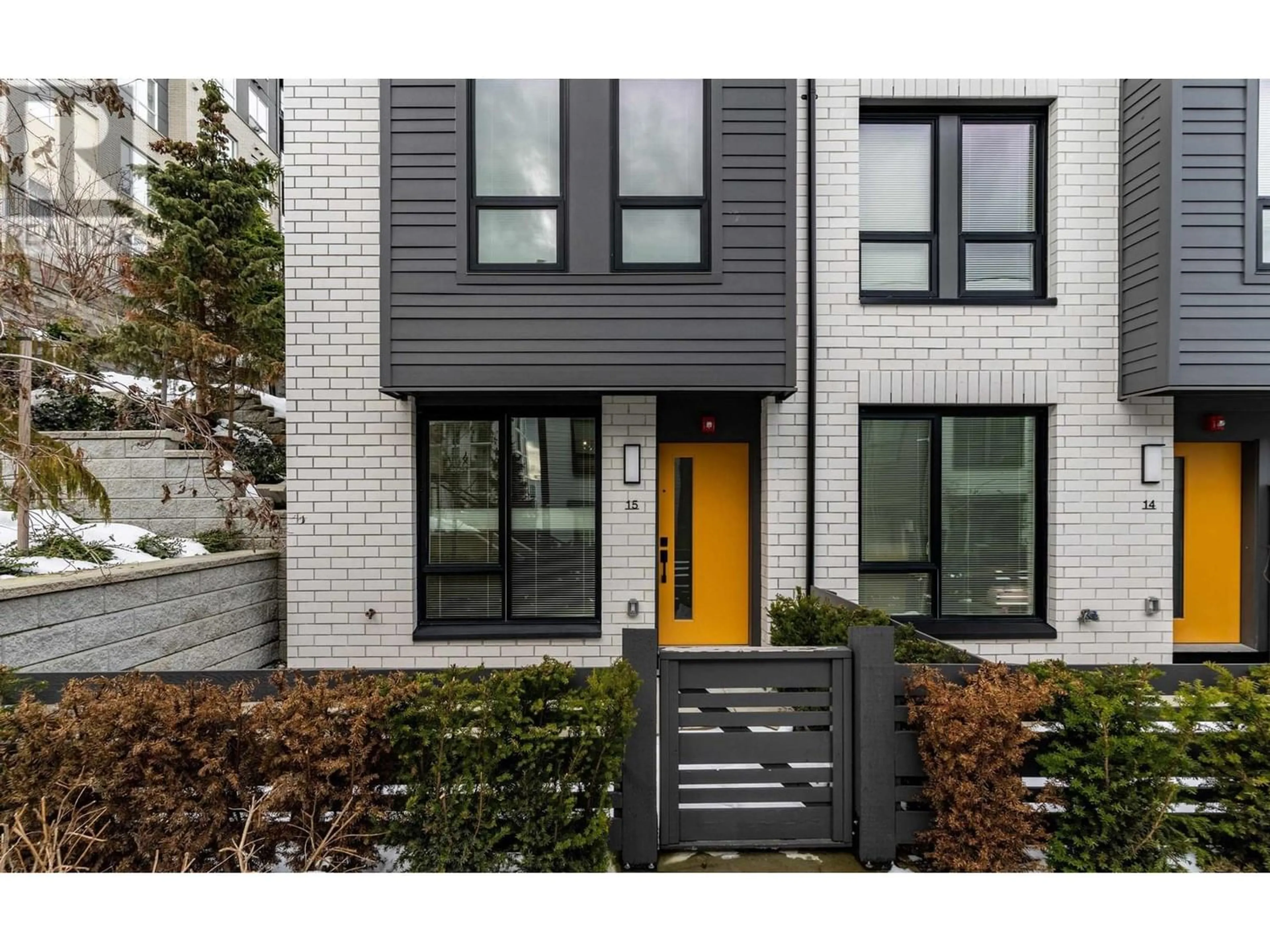 Home with brick exterior material for 15 9278 SLOPES MEWS, Burnaby British Columbia V5A0G1