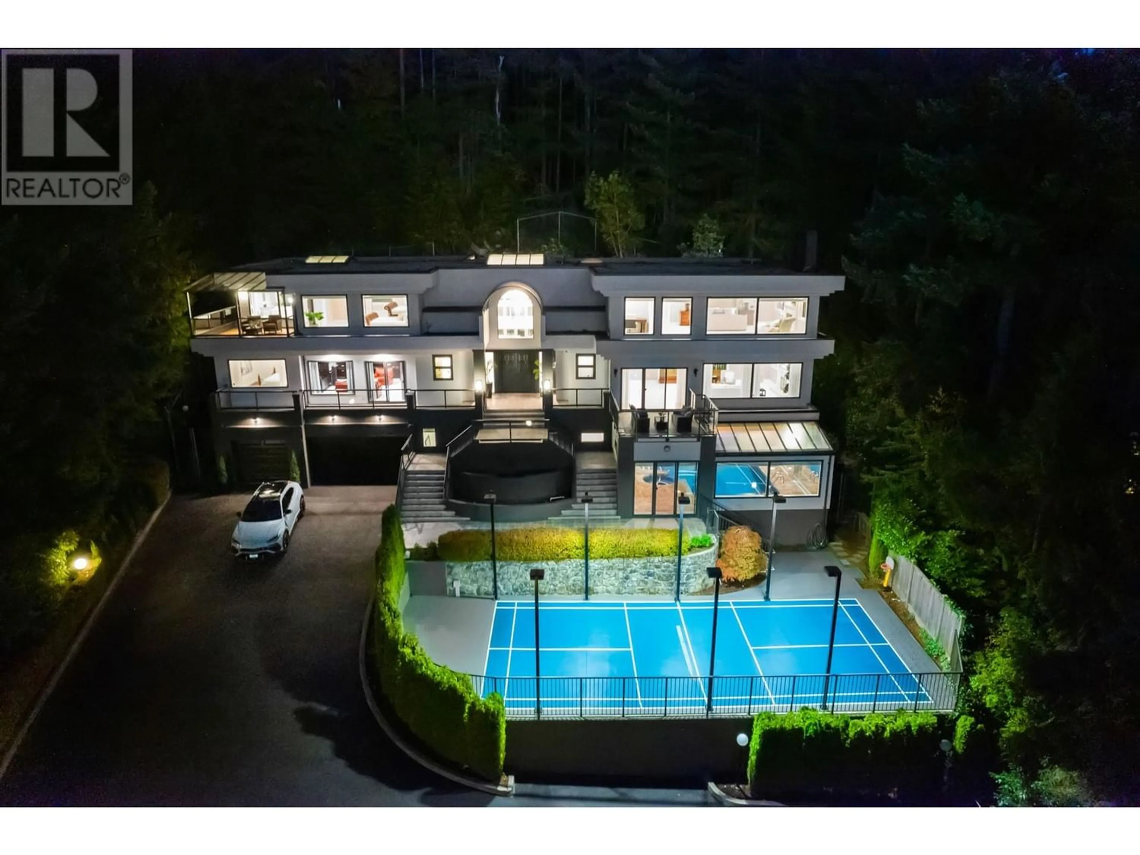 Indoor or outdoor pool for 4556 WOODGREEN DRIVE, West Vancouver British Columbia V7S2V2