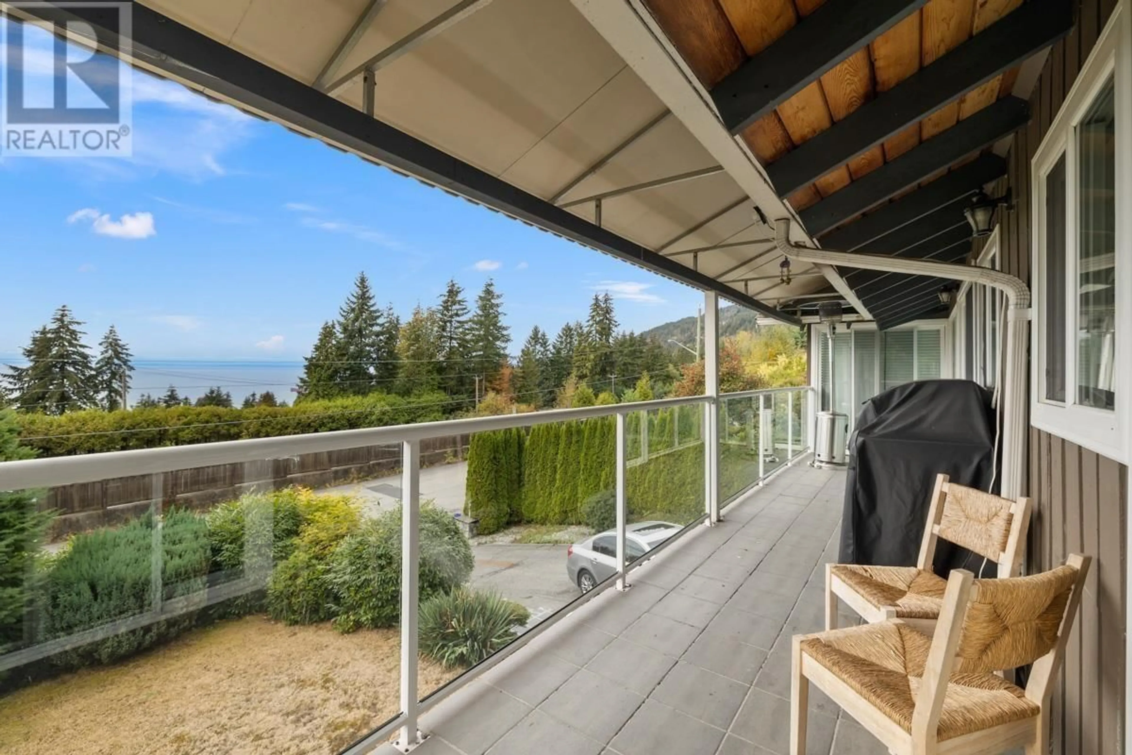 Patio, water/lake/river/ocean view for 2685 SKILIFT PLACE, West Vancouver British Columbia V7S2T6