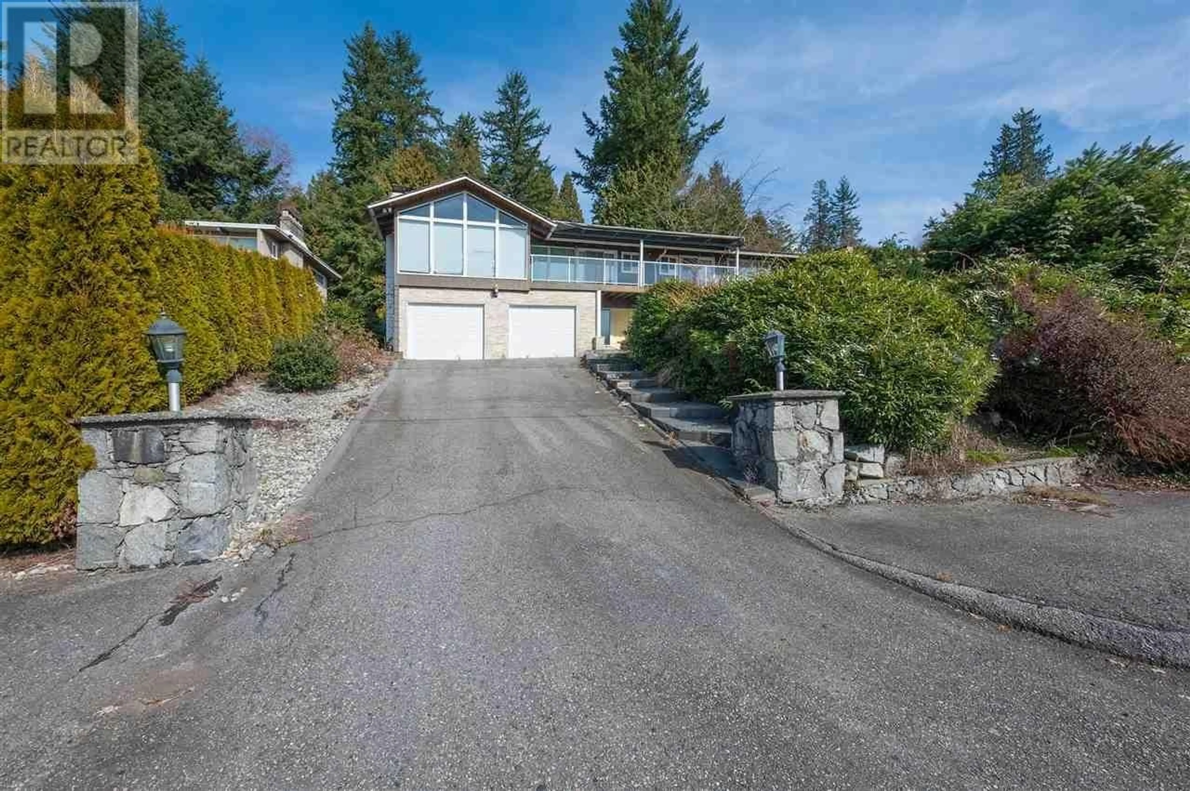 Frontside or backside of a home for 2685 SKILIFT PLACE, West Vancouver British Columbia V7S2T6