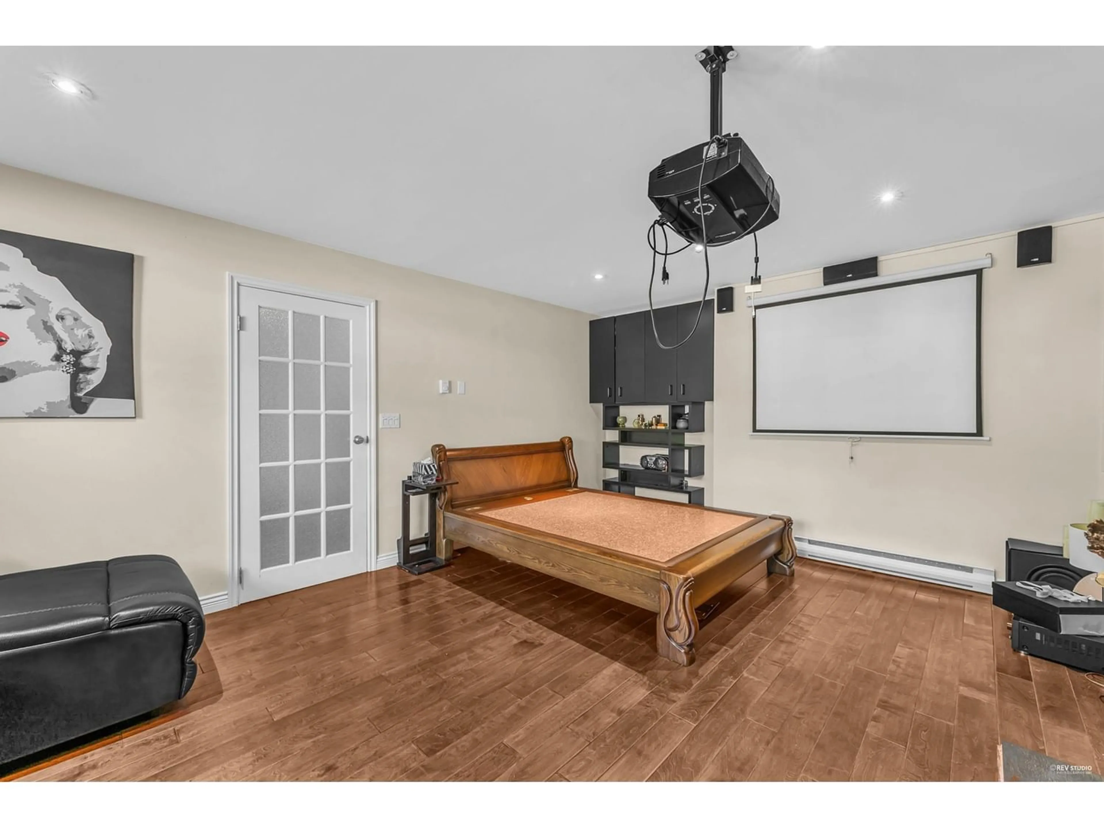 A pic of a room for 15940 101A AVENUE, Surrey British Columbia V4N2G1