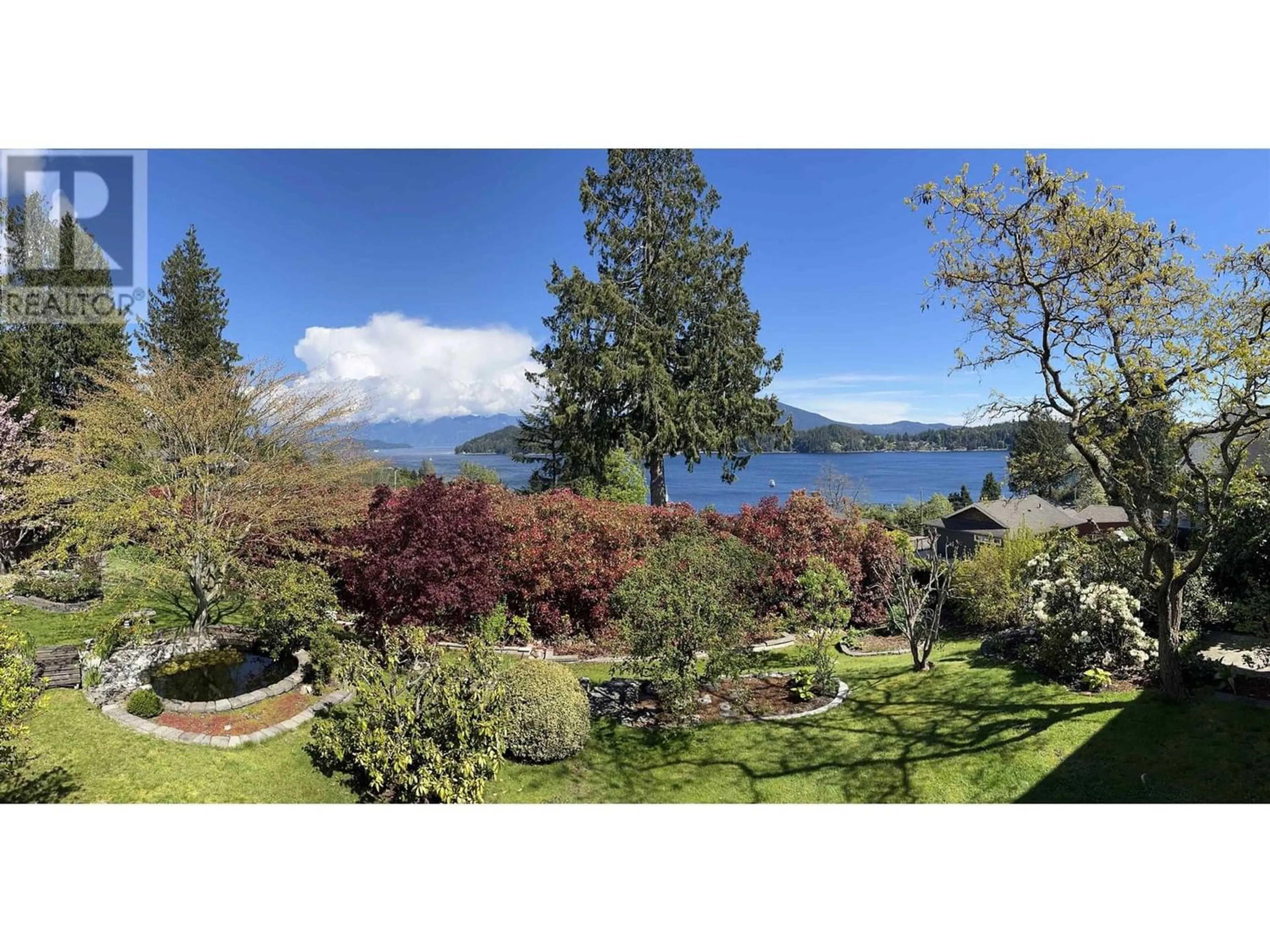 Lakeview for 590-592 NORTH FLETCHER ROAD, Gibsons British Columbia V0N1V9